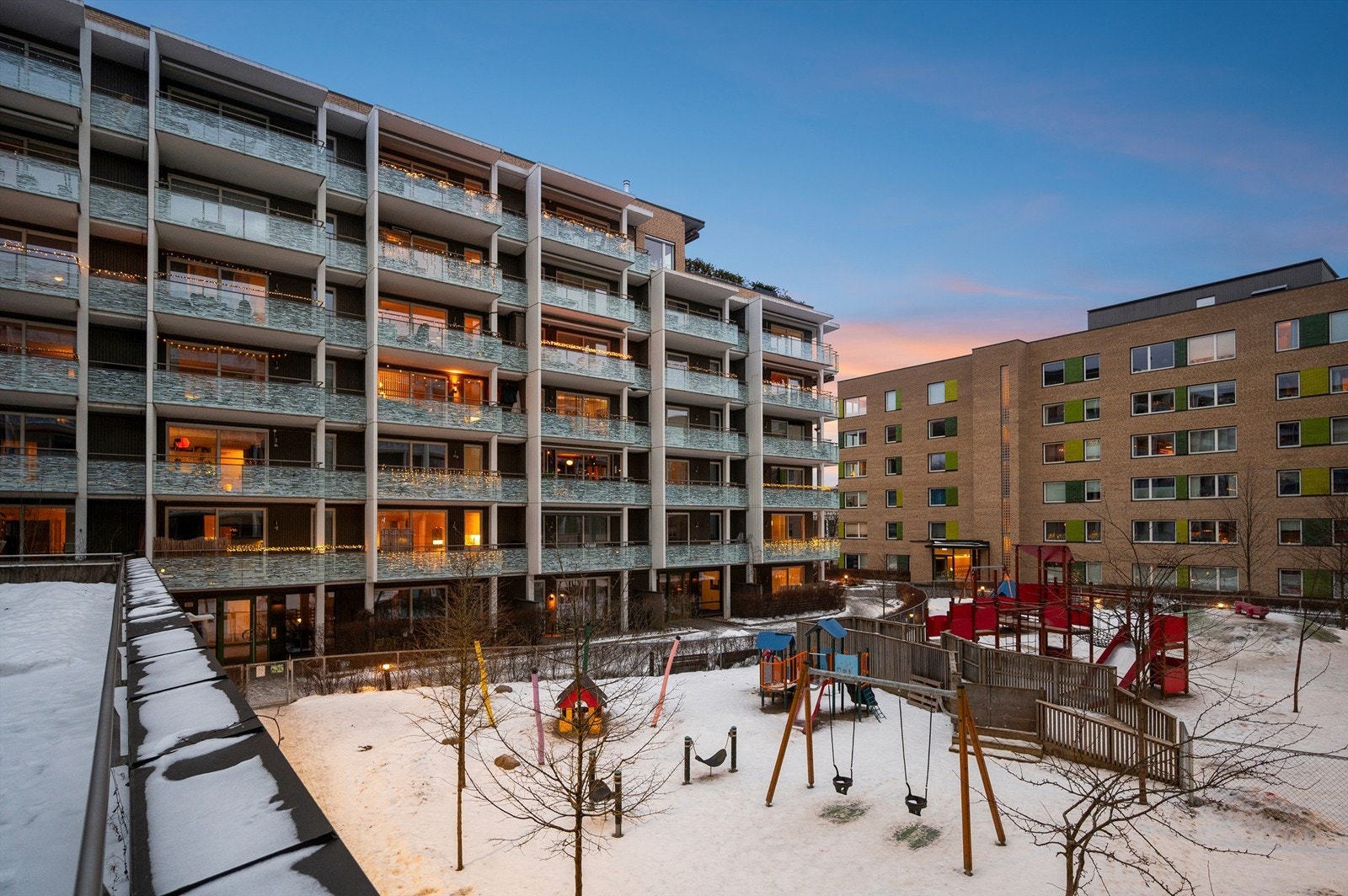 Området er svært familievennlig med flere barnehager og skoler i umiddelbar nærhet. Galleribilde