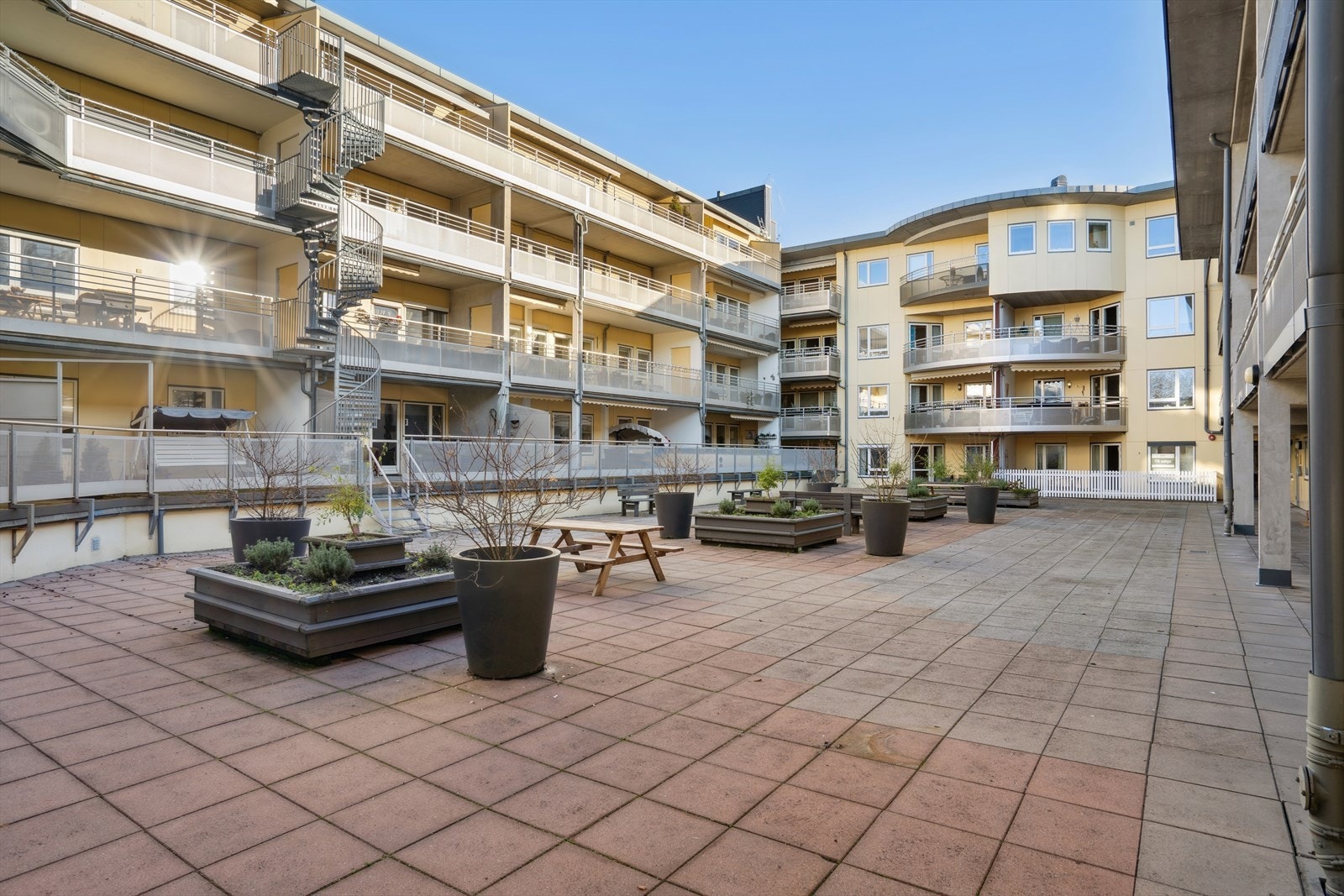 For de turglade finnes flere flotte turområder i nærområde, bl.a Bragernesåsen Galleribilde