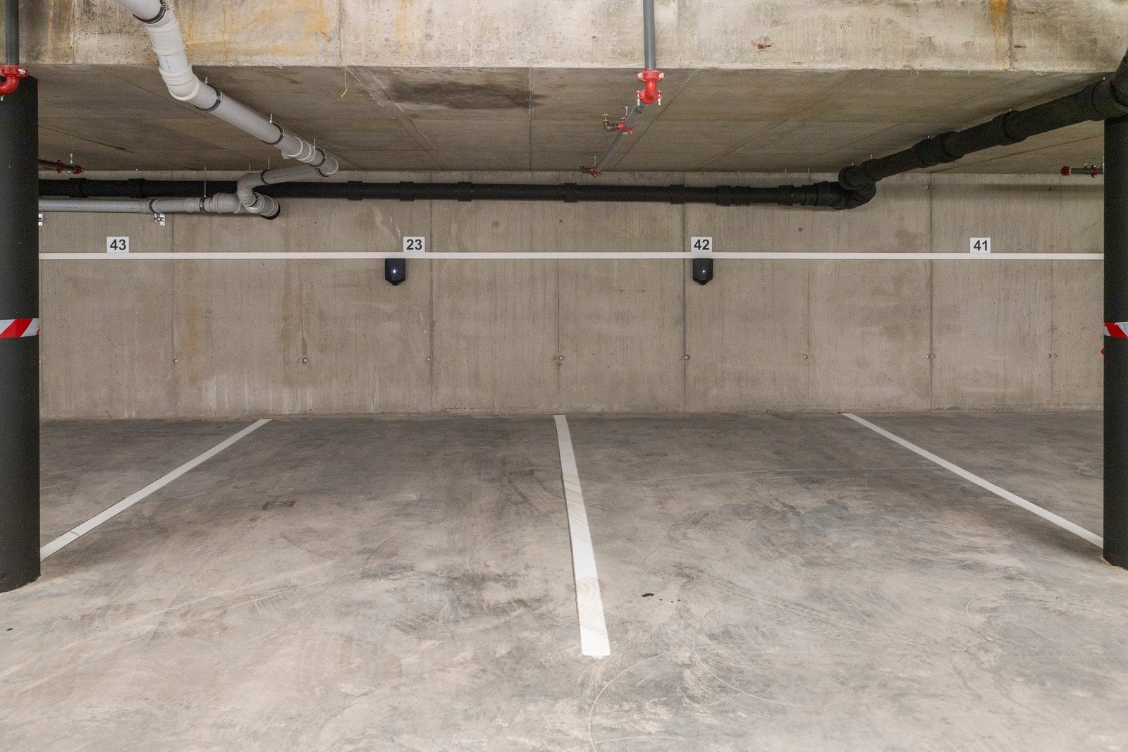 2 parkeringsplasser. nr.23 og nr.42 Galleribilde