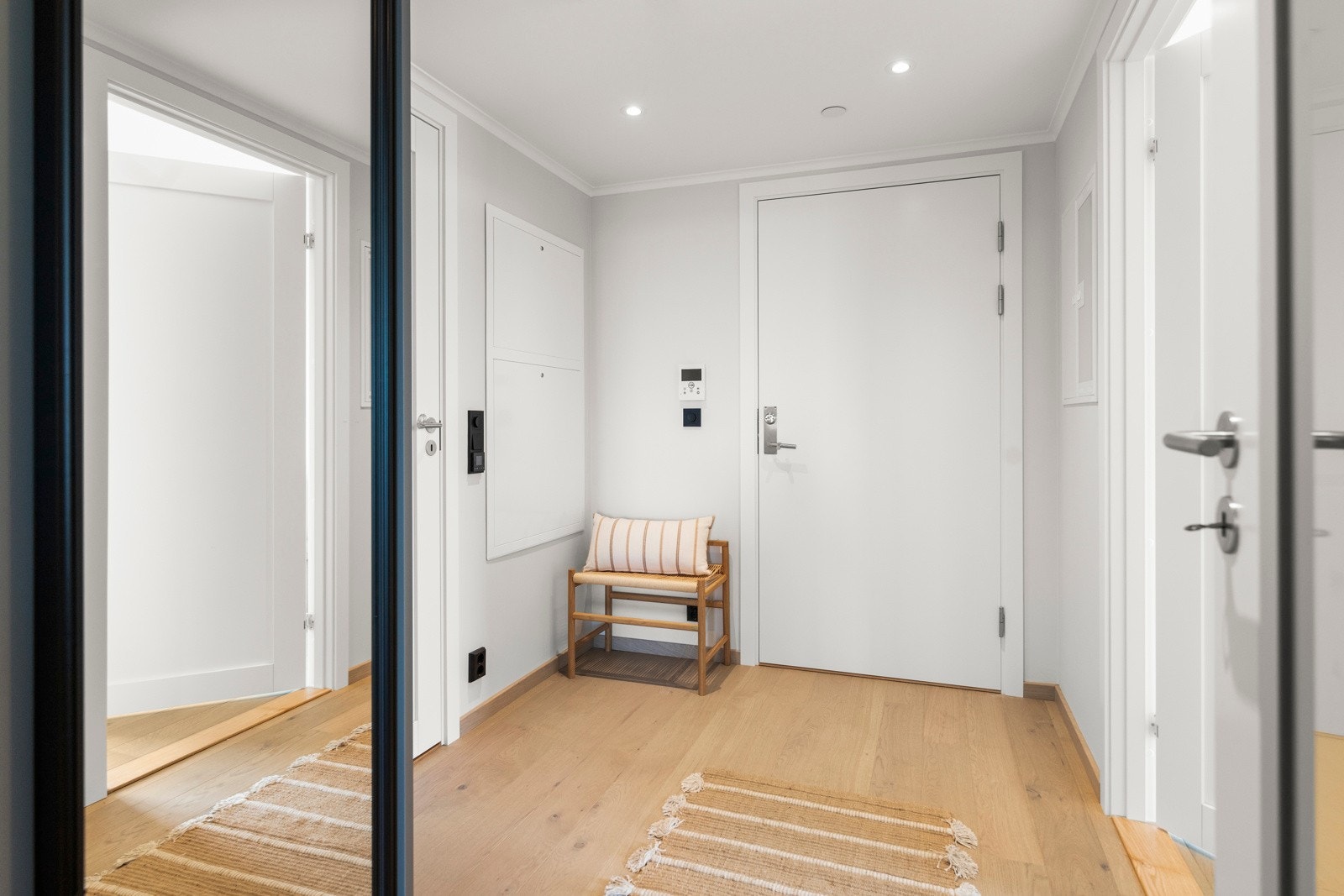 Romslig entre Galleribilde