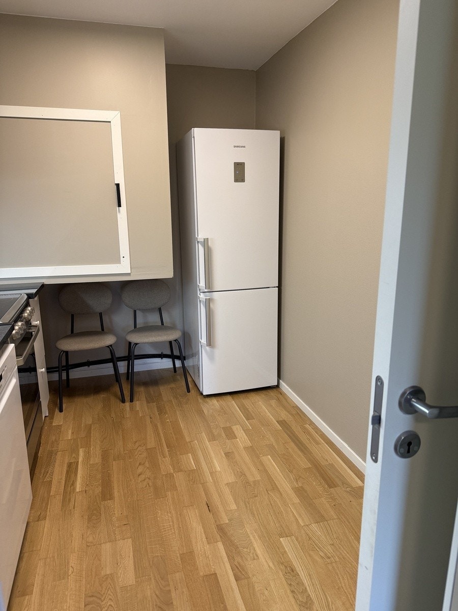 Kjøkken-kjøleskap Galleribilde