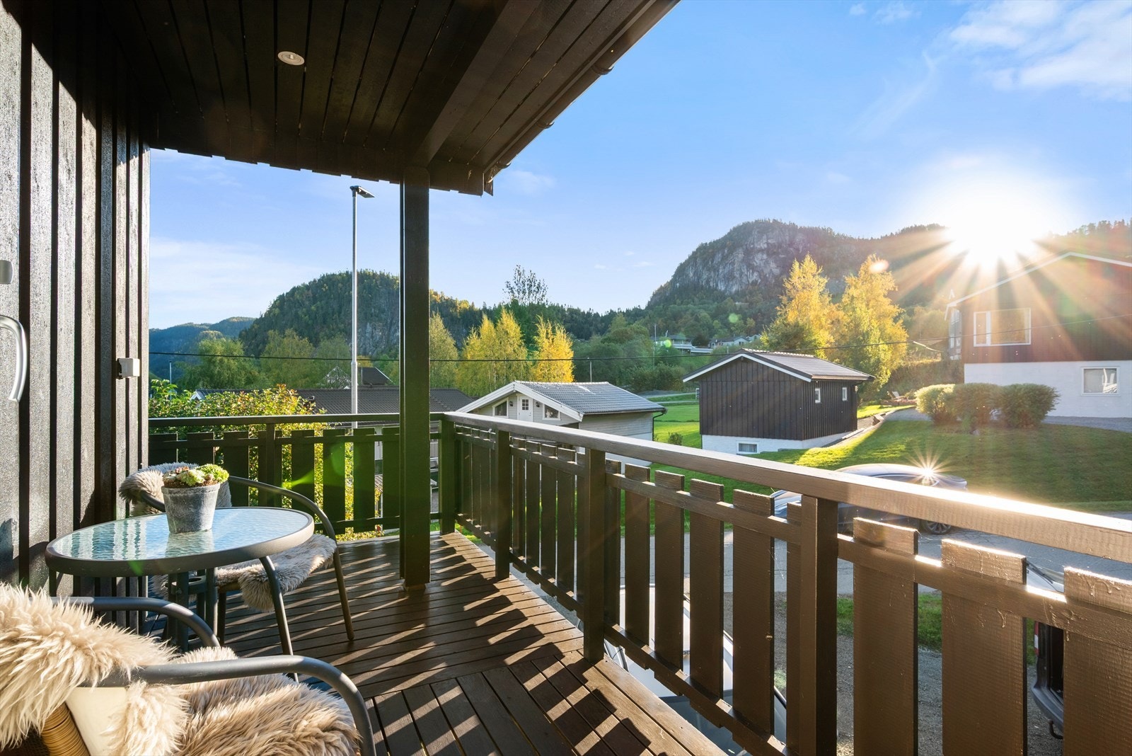 Fra eiendommen er det gangavstand til skoler og barnehage, samt dagligdagse fasiliteter Galleribilde