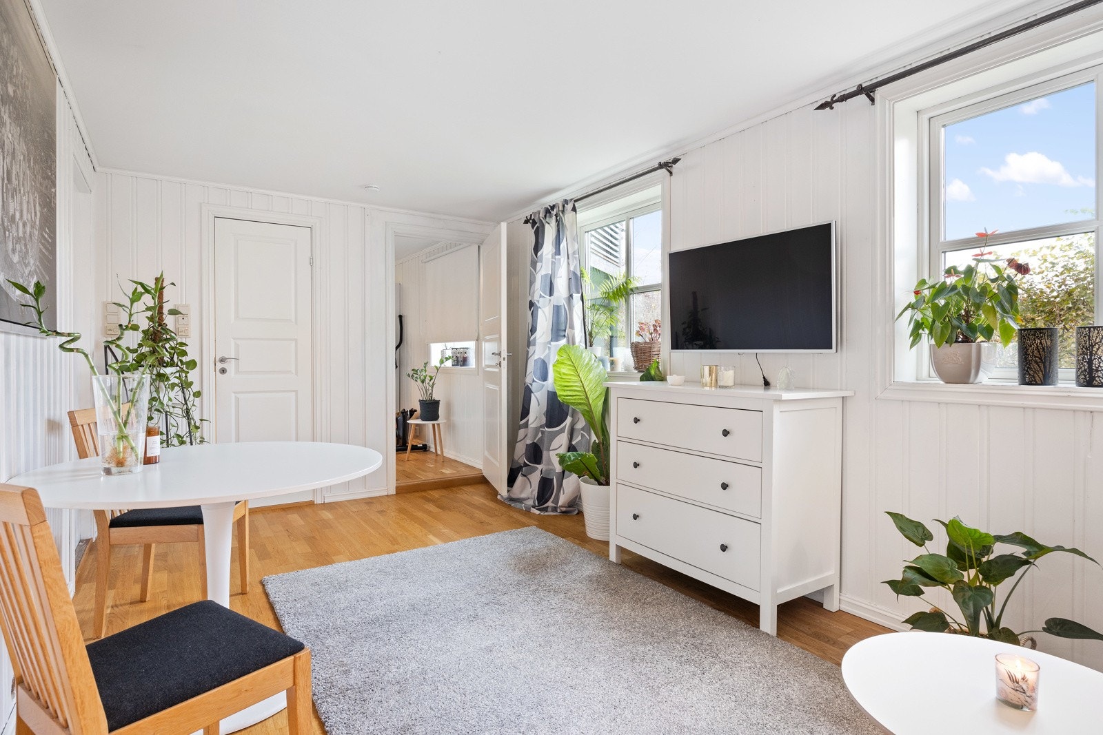 Hybel i u. etasje Galleribilde