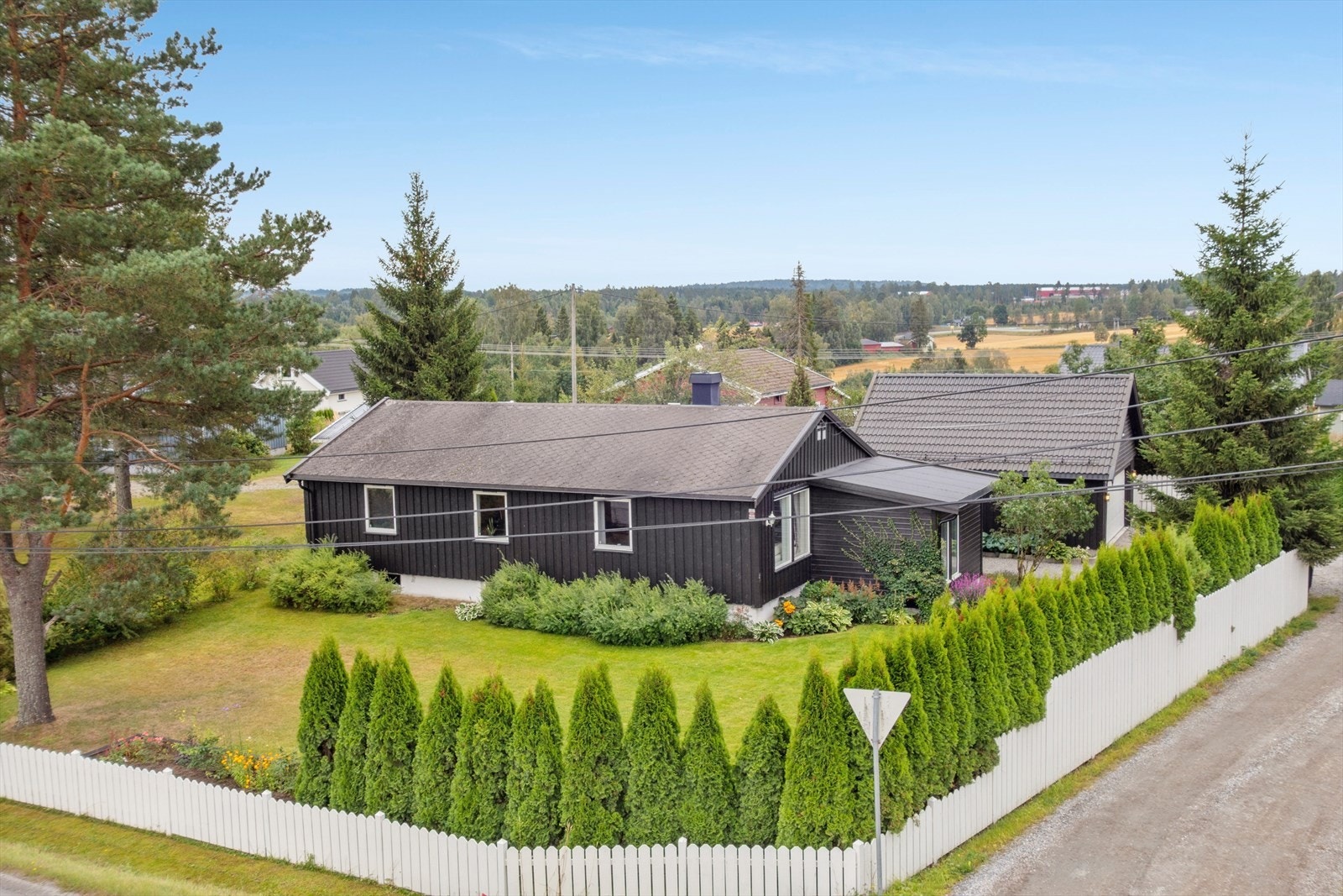 DNB Eiendom v/Tim Nicholas Sollien har gleden av å presentere Homlenvegen 2! Galleribilde