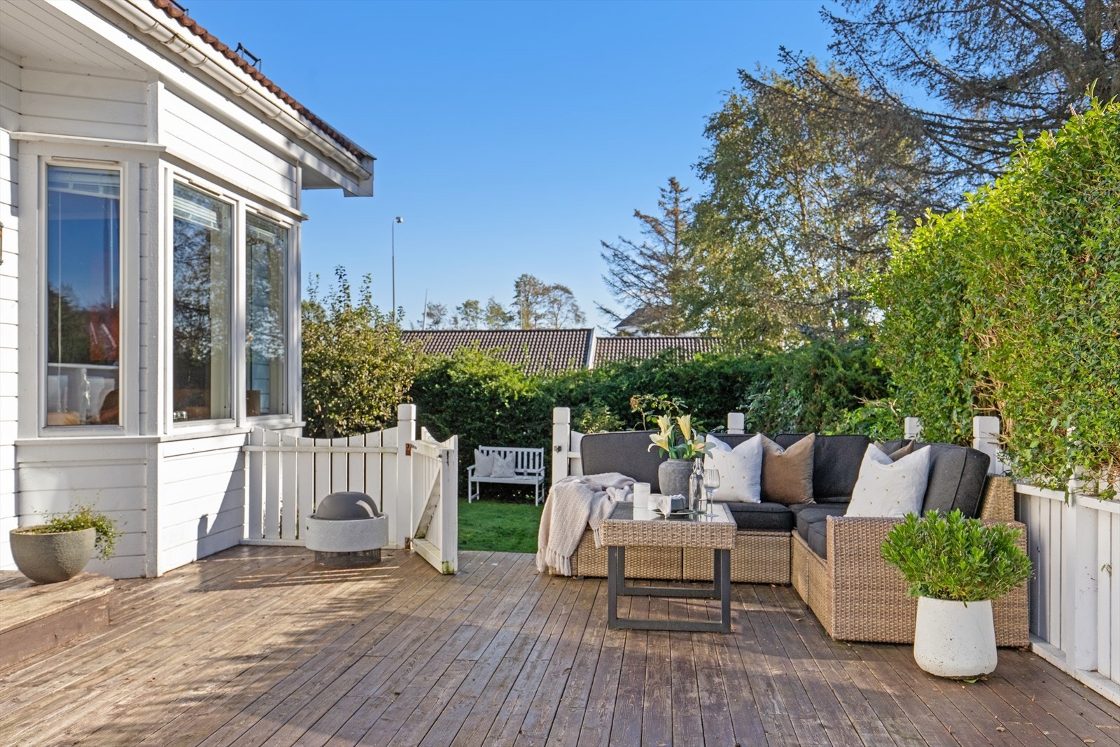 Uteområdet har lite innsyn og mer privat preg. Galleribilde