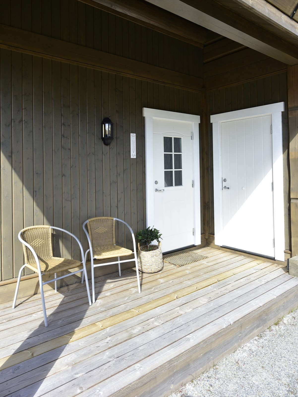 Til høyre er det inngang til utebod på 4 kvm Galleribilde