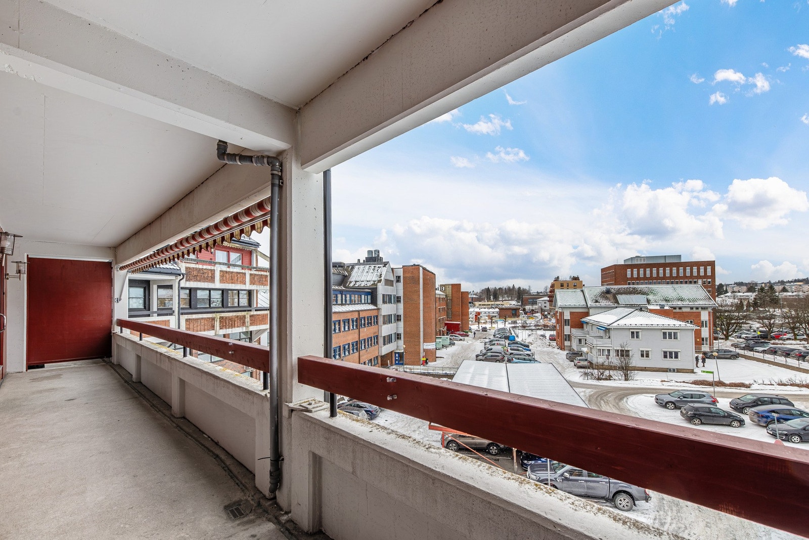 Boligen har vestvendt balkong. Galleribilde