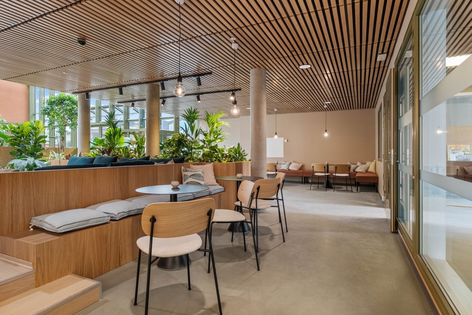 Som leietaker i Signaturhagen har man tilgang til en rekke unike fellesrom i prosjektet (Temperert vinterhage, treningsrom, badstue, to gjesterom, selskapslokale m.m) Galleribilde