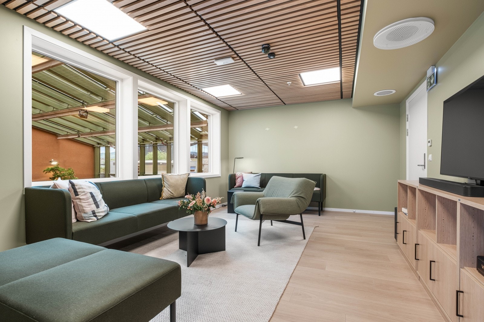 Som leietaker i Signaturhagen har man tilgang til en rekke unike fellesrom i prosjektet (Temperert vinterhage, treningsrom, badstue, to gjesterom, selskapslokale m.m) Galleribilde