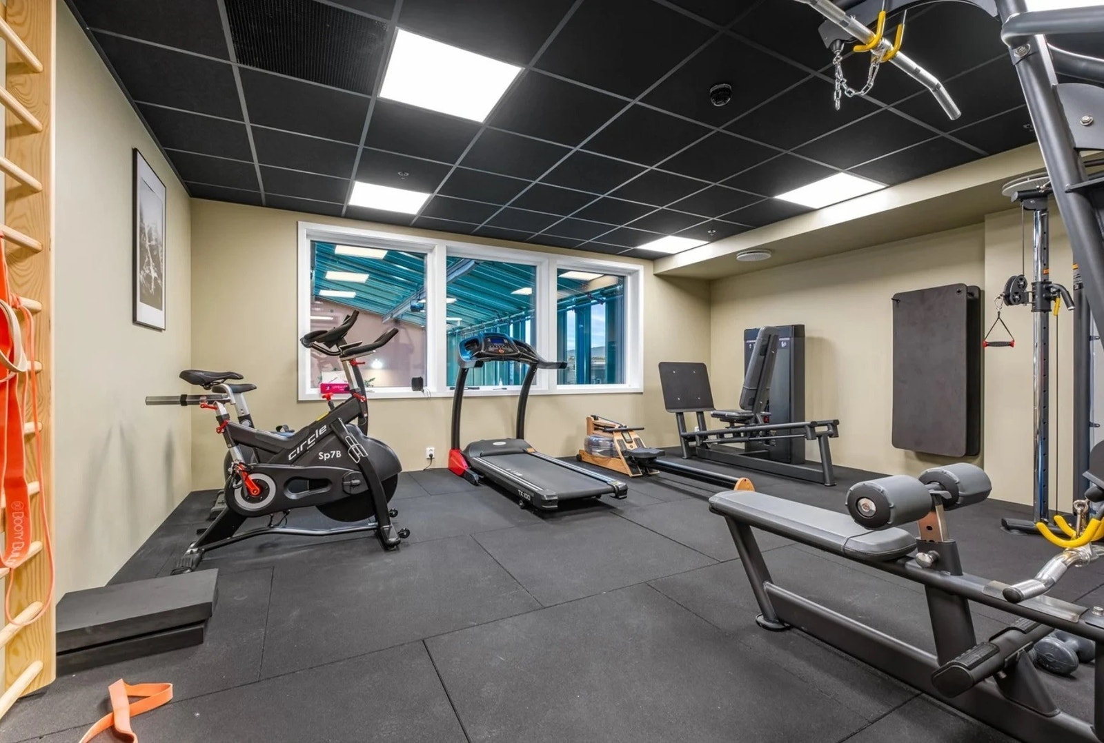 Som leietaker i Signaturhagen har man tilgang til en rekke unike fellesrom i prosjektet (Temperert vinterhage, treningsrom, badstue, to gjesterom, selskapslokale m.m) Galleribilde