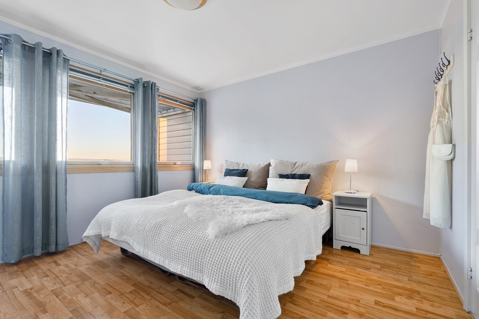 Hovedsoverommet er på 12,1m² med god plass til ønsket sengestørrelse Galleribilde