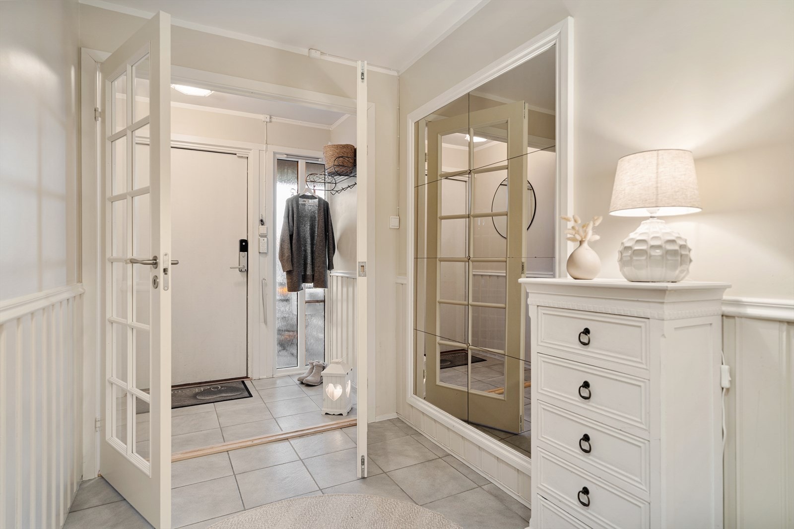 Vindfang på 2,4m² med varme i gulv. Galleribilde