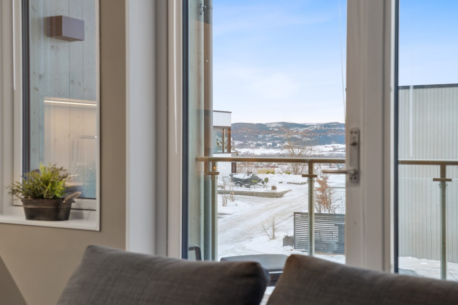 Stue og utsikt Galleribilde