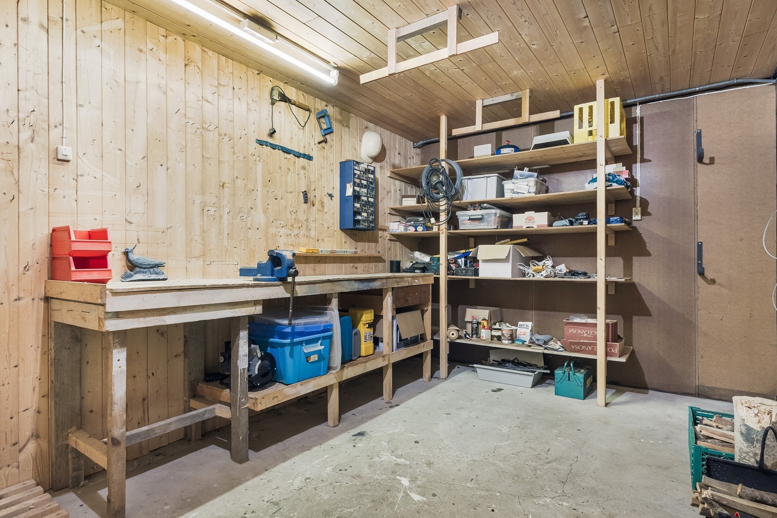 Verksted/bod. Galleribilde