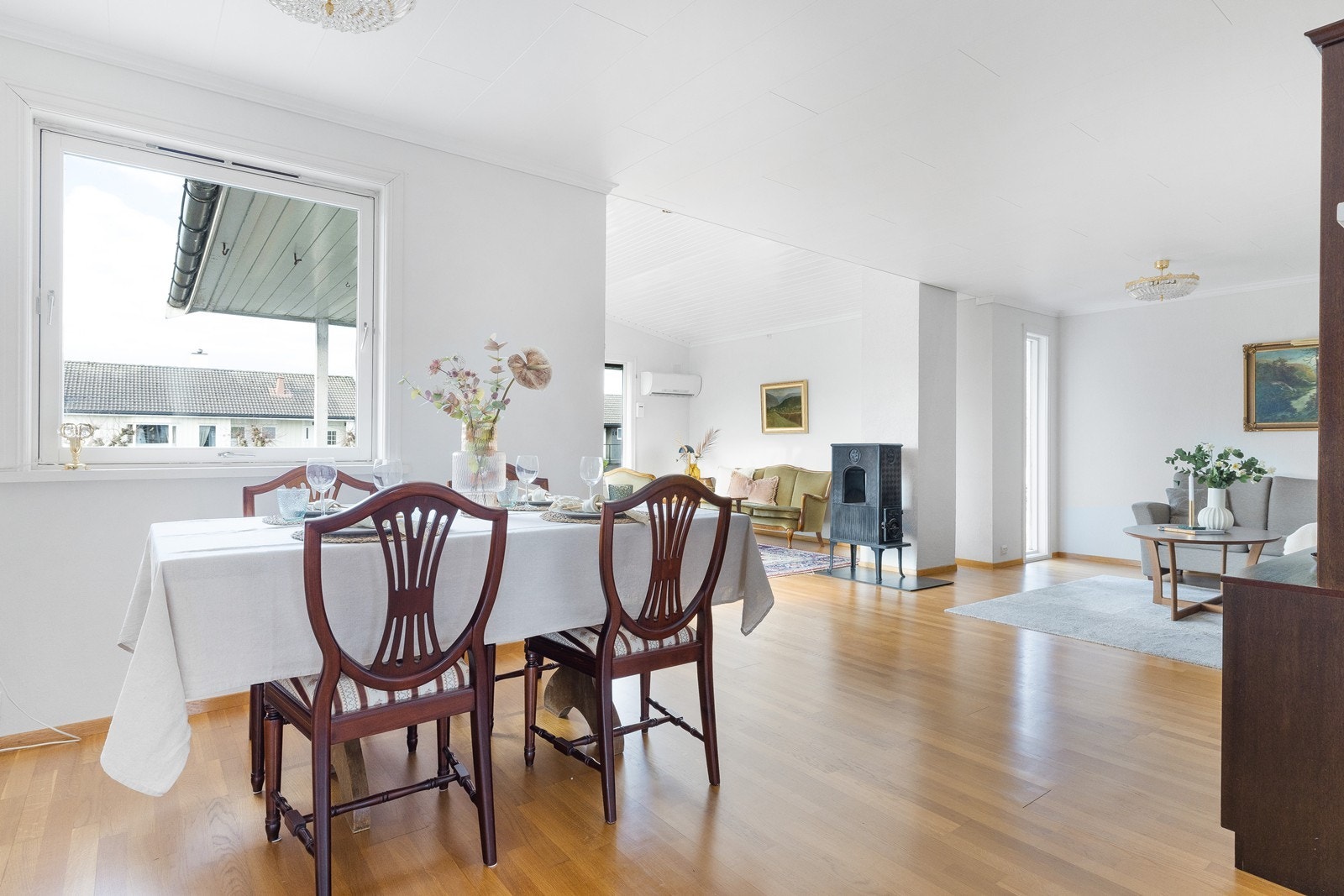 Stue/spisestue Galleribilde