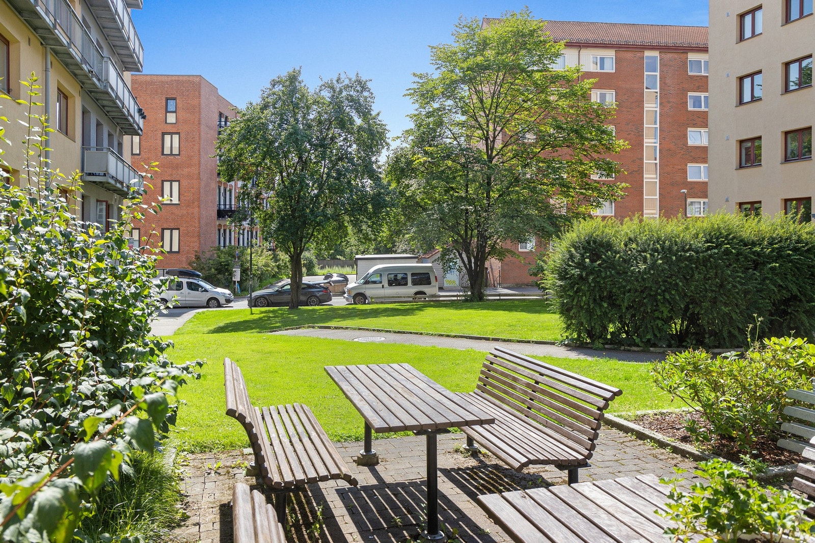 . . .når det er grønt og skjønt ute. Galleribilde