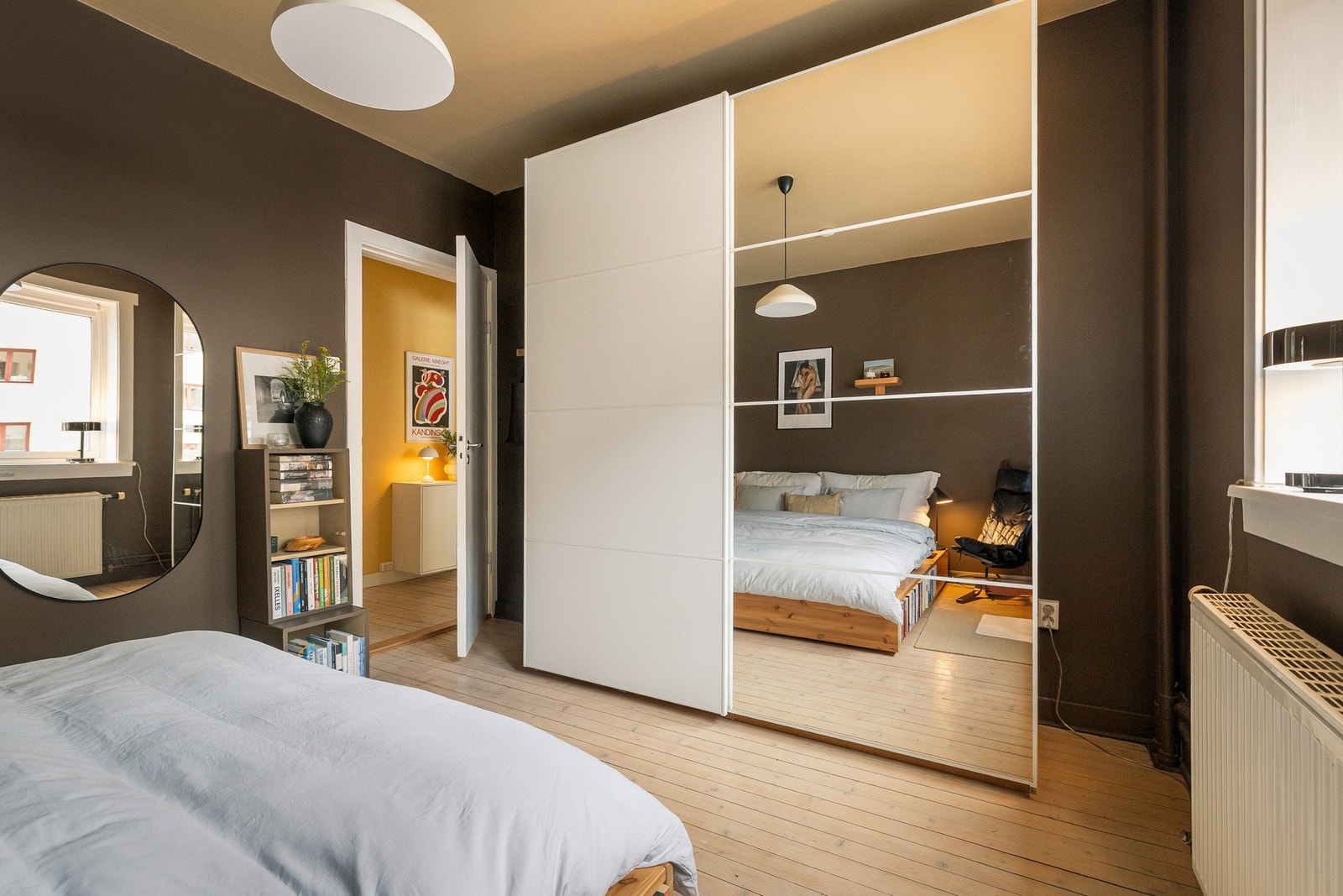 Garderobeskapet medfølger ved salg! Galleribilde