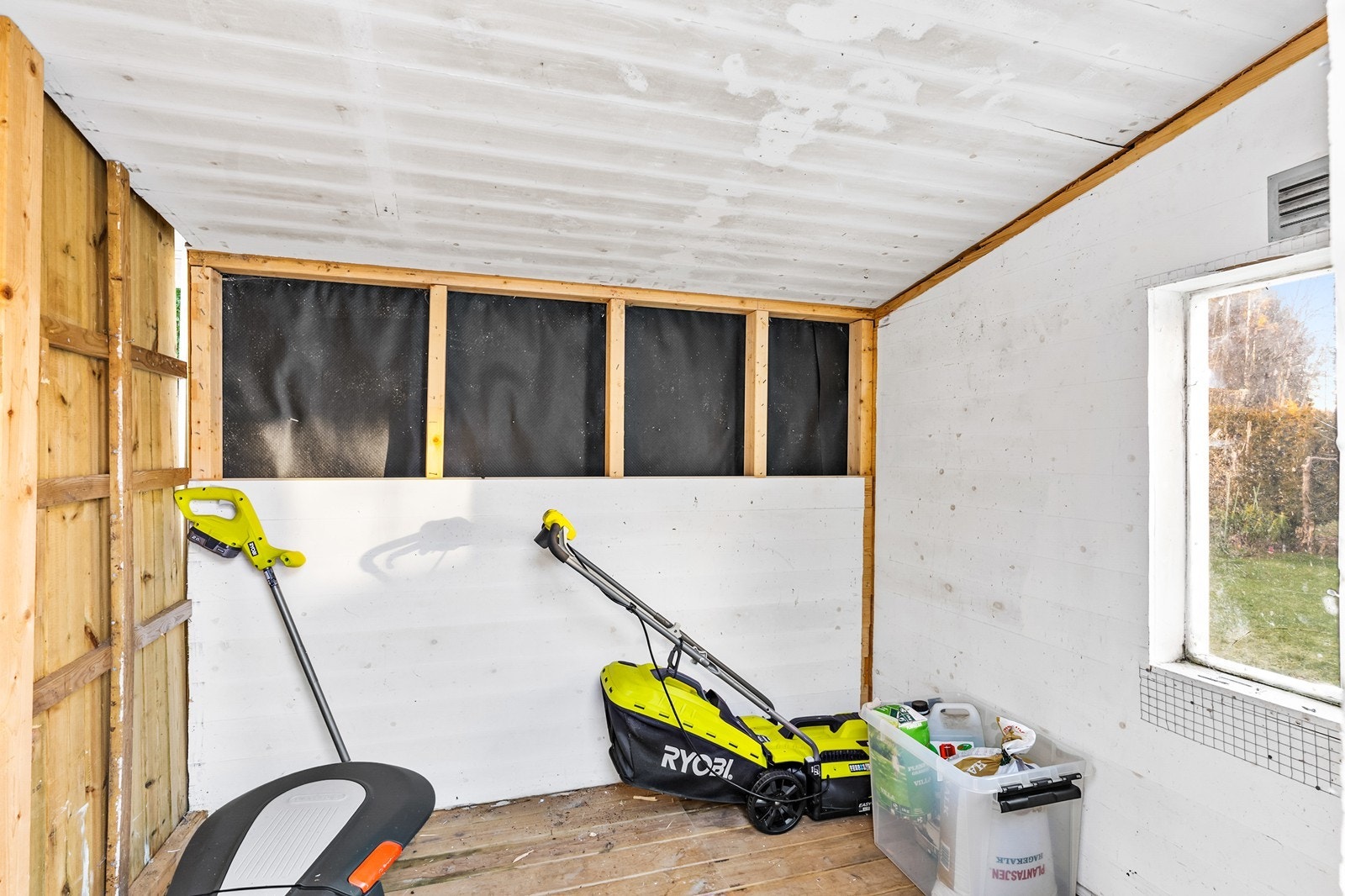 Frittstående bod Galleribilde