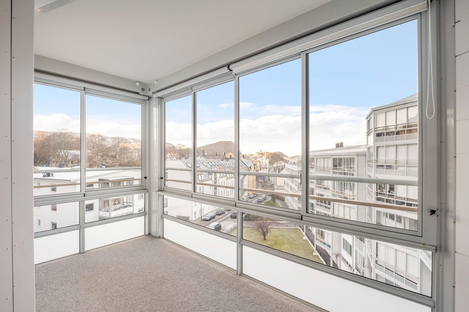 Innglasset balkong Galleribilde