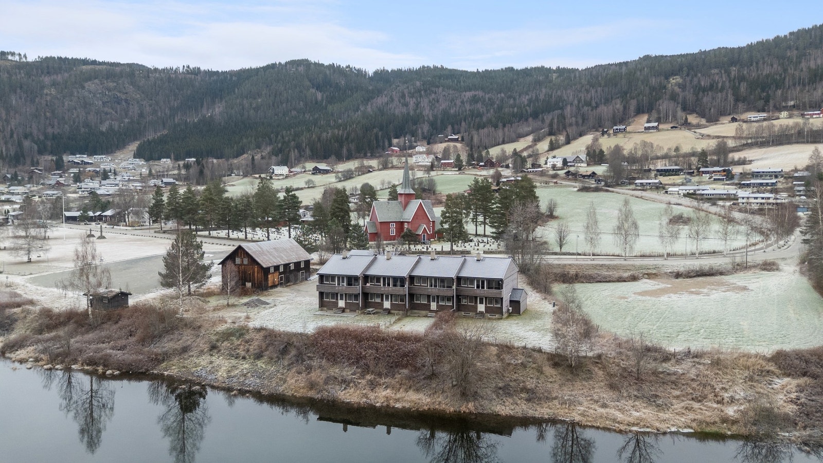 or de som verdsetter en aktiv livsstil, er det rikelig med muligheter i området som byr på både lek, fritidsaktiviteter og rekreasjon. Galleribilde