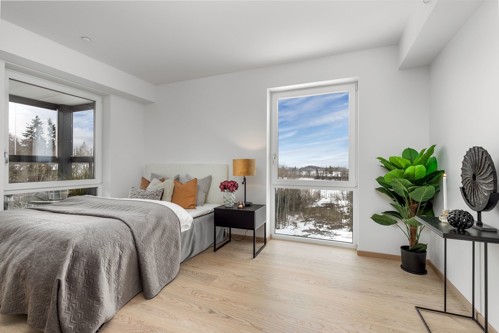 Lyst og innbydende hovedsoverom. Bilde fra M504 Galleribilde