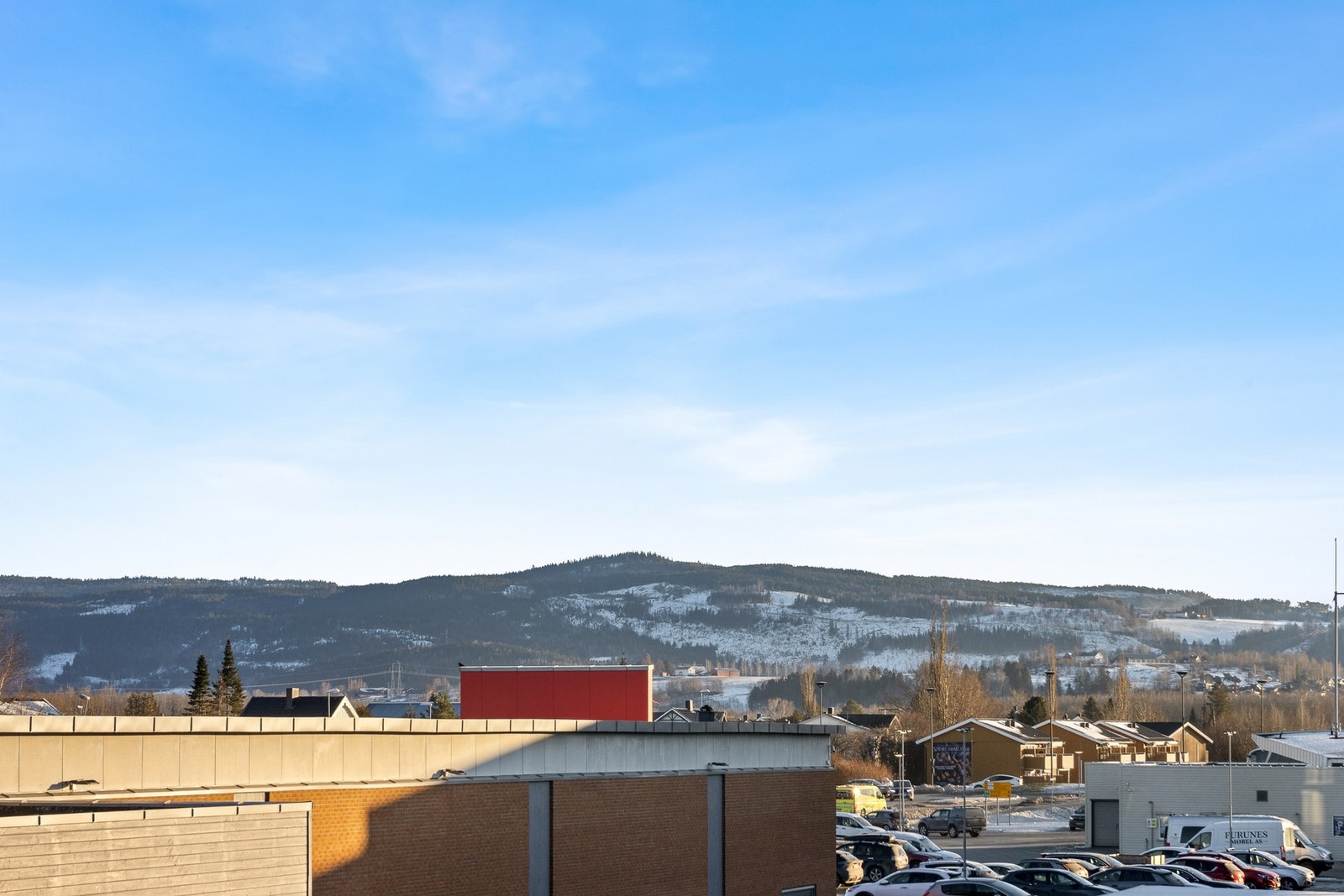 Utsikt fra veranda mot sør, sør/øst. Galleribilde