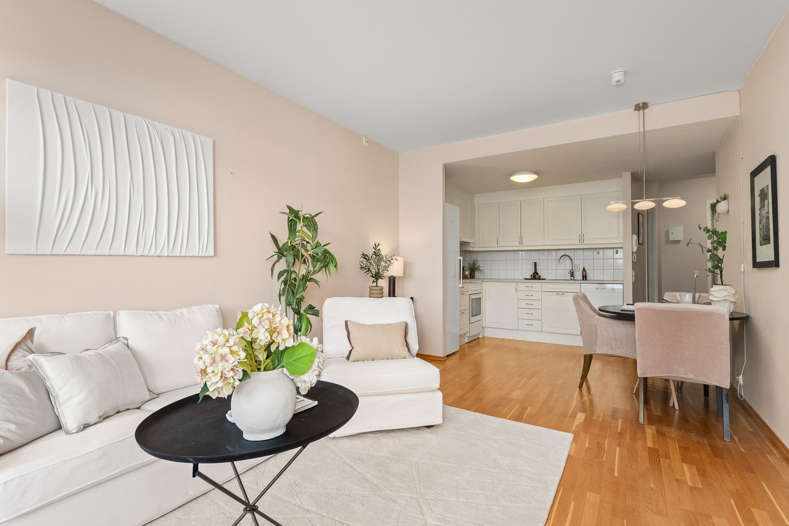 Stue/kjøkken. Galleribilde