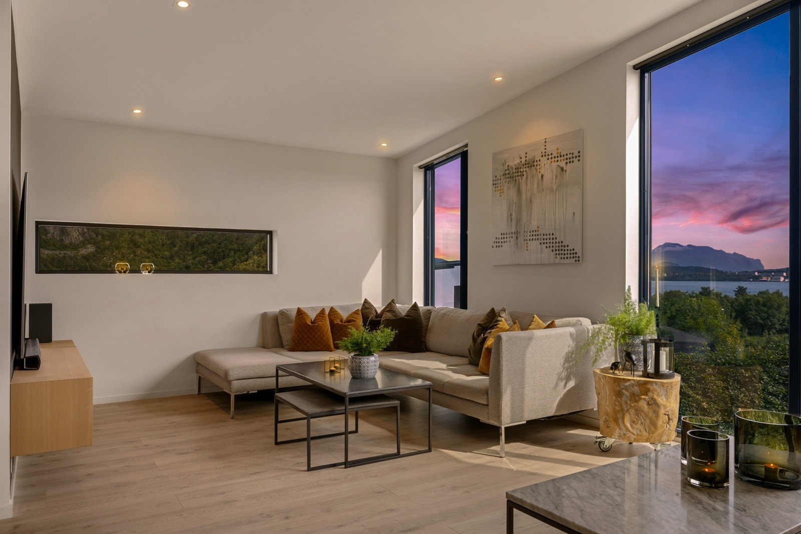 Fra eiendommen kan flotte kveldshimmler som dette virkelig nytes. Galleribilde