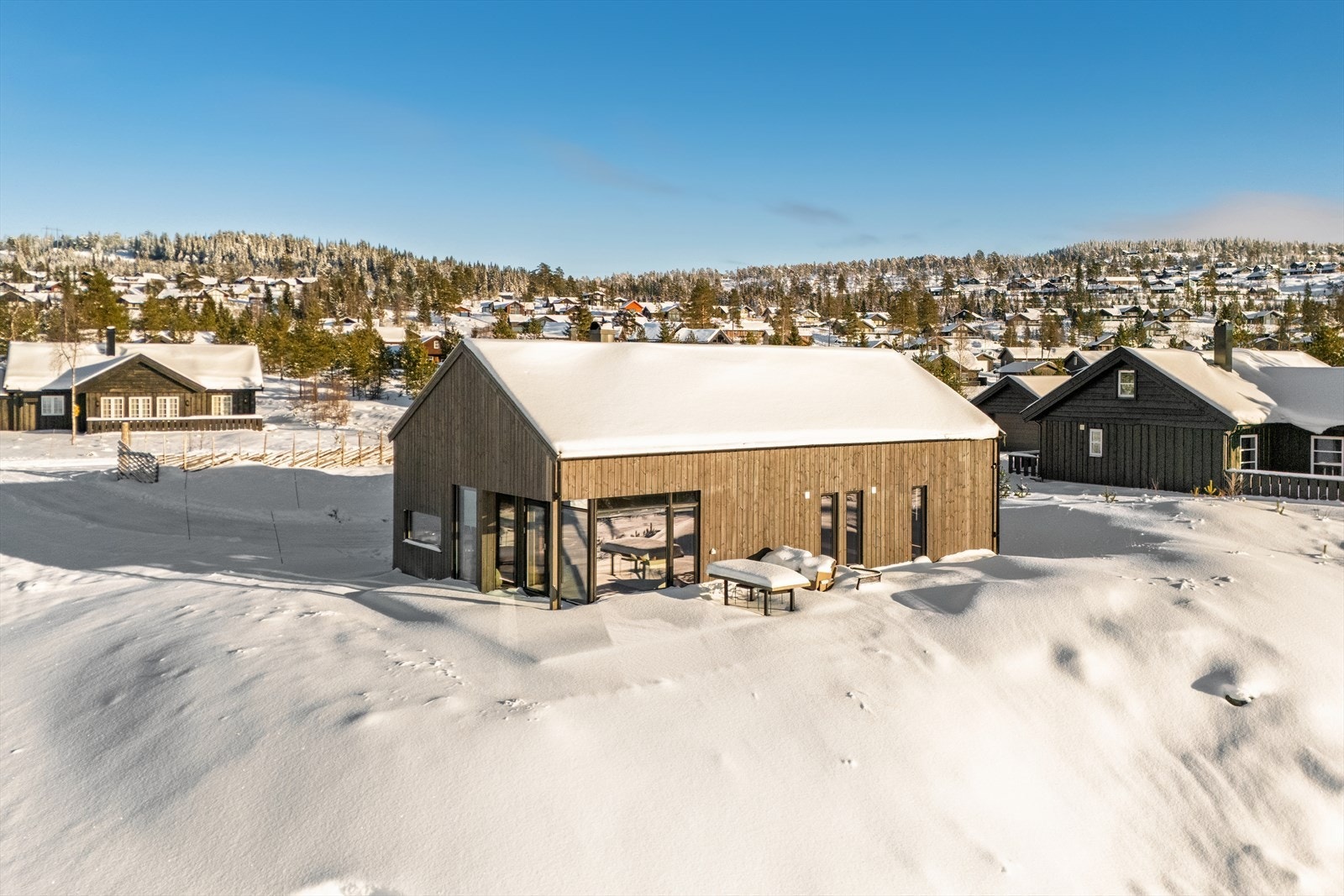 Katrine Sørli v/DNB eiendom har gleden av å presentere Badstulivegen 25! Galleribilde