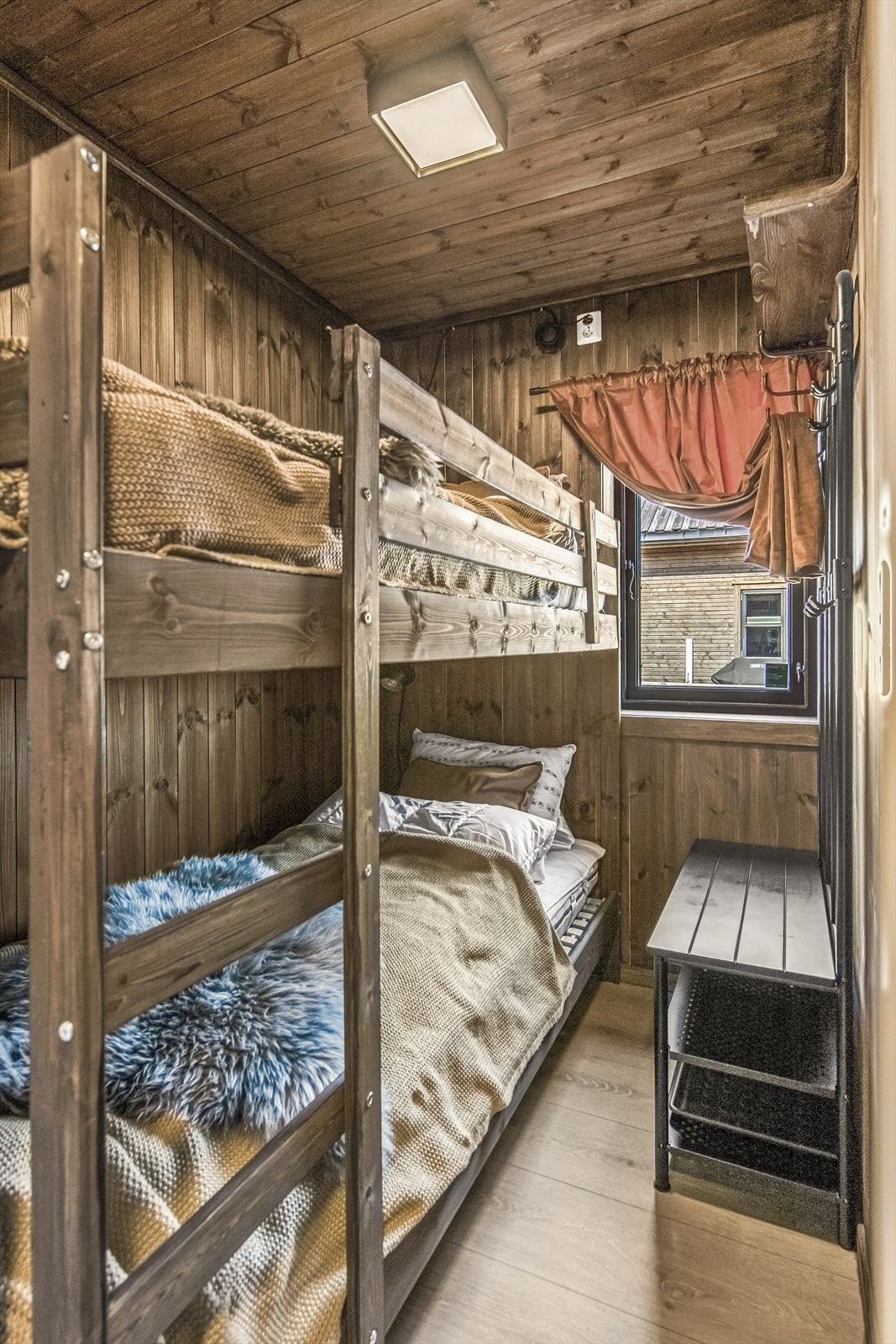 Soverom 2 beliggende i hovedetasjen Galleribilde