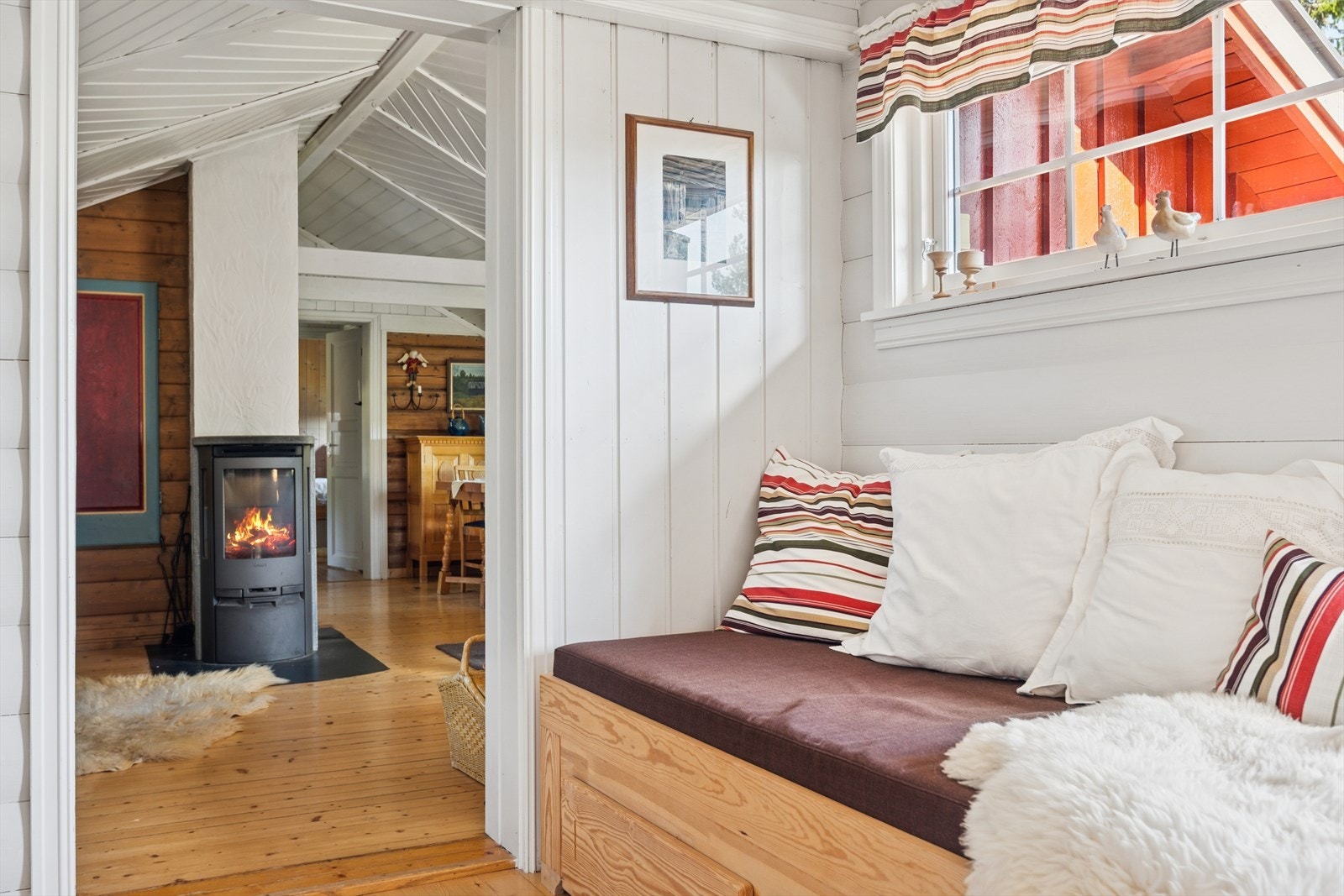 Gang mot stue/kjøkken. Galleribilde