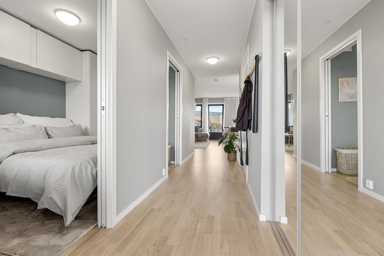 Gangen har skyvedør inn til soverommet for optimal plassutnyttelse. Galleribilde