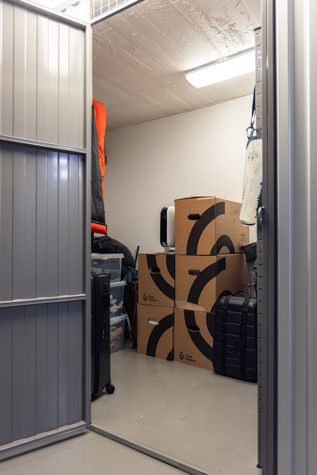 Boligen disponerer to eksterne boder i kjeller på ca. 5 m² og ca. 3 m² Galleribilde