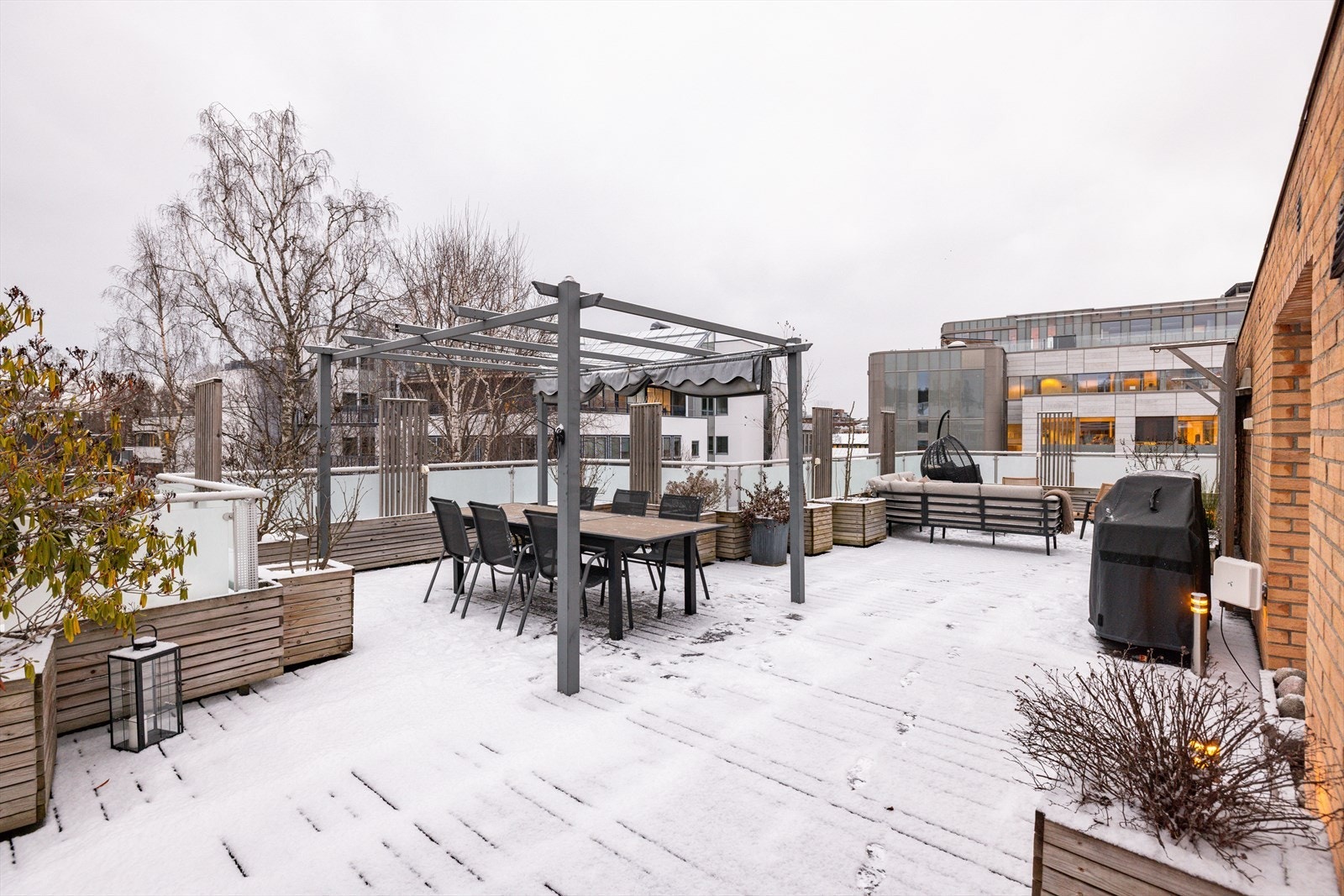 På sommerstid er det meget gode solforhold fra morgen til kveld. Galleribilde