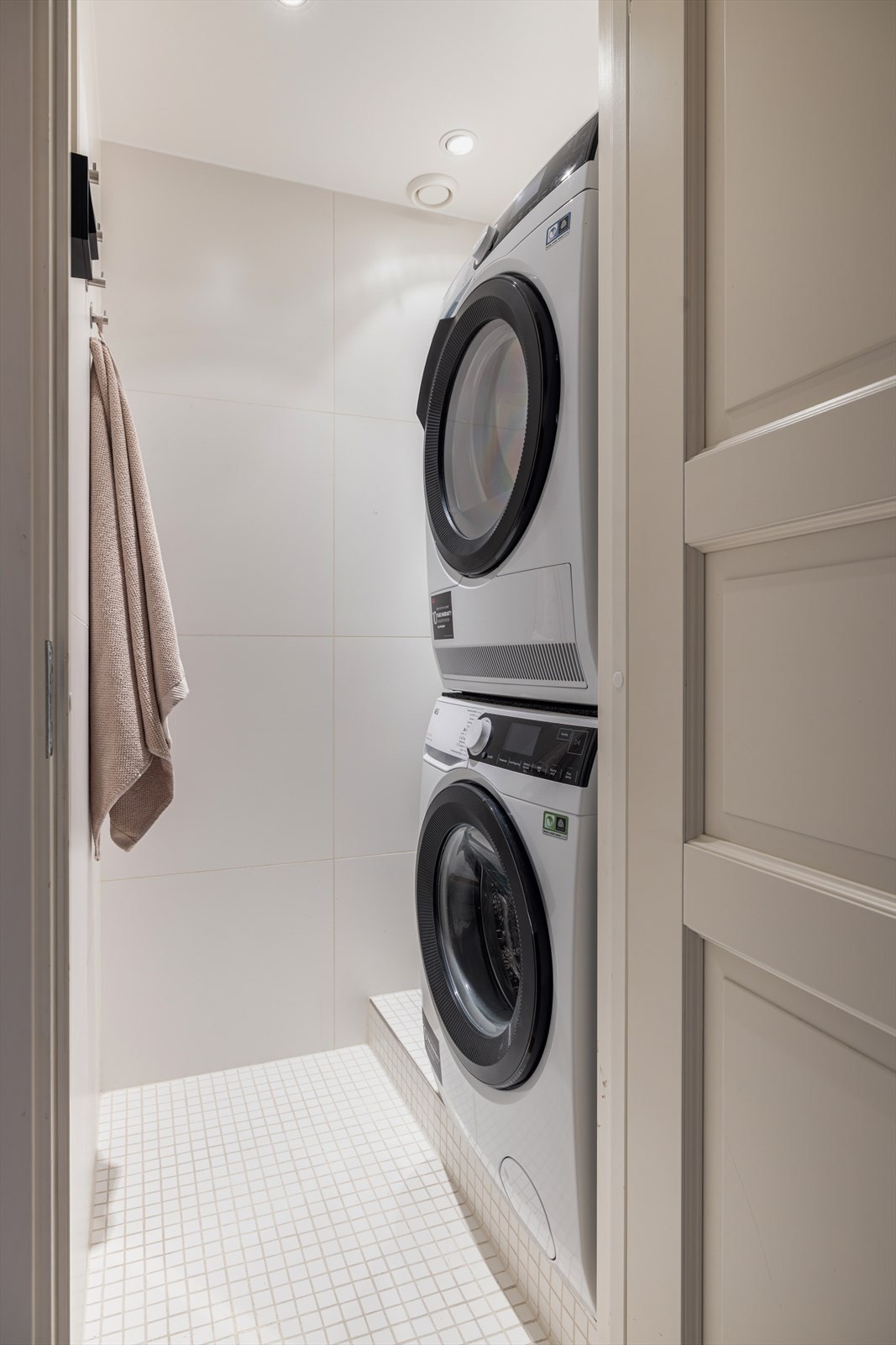 Boligen har et praktisk separat vaskerom. Galleribilde