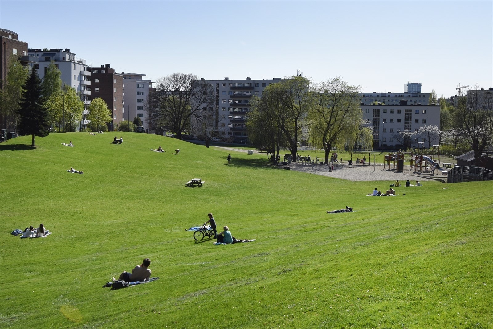 Populære Marienlyst park kun 50m fra leiligheten Galleribilde