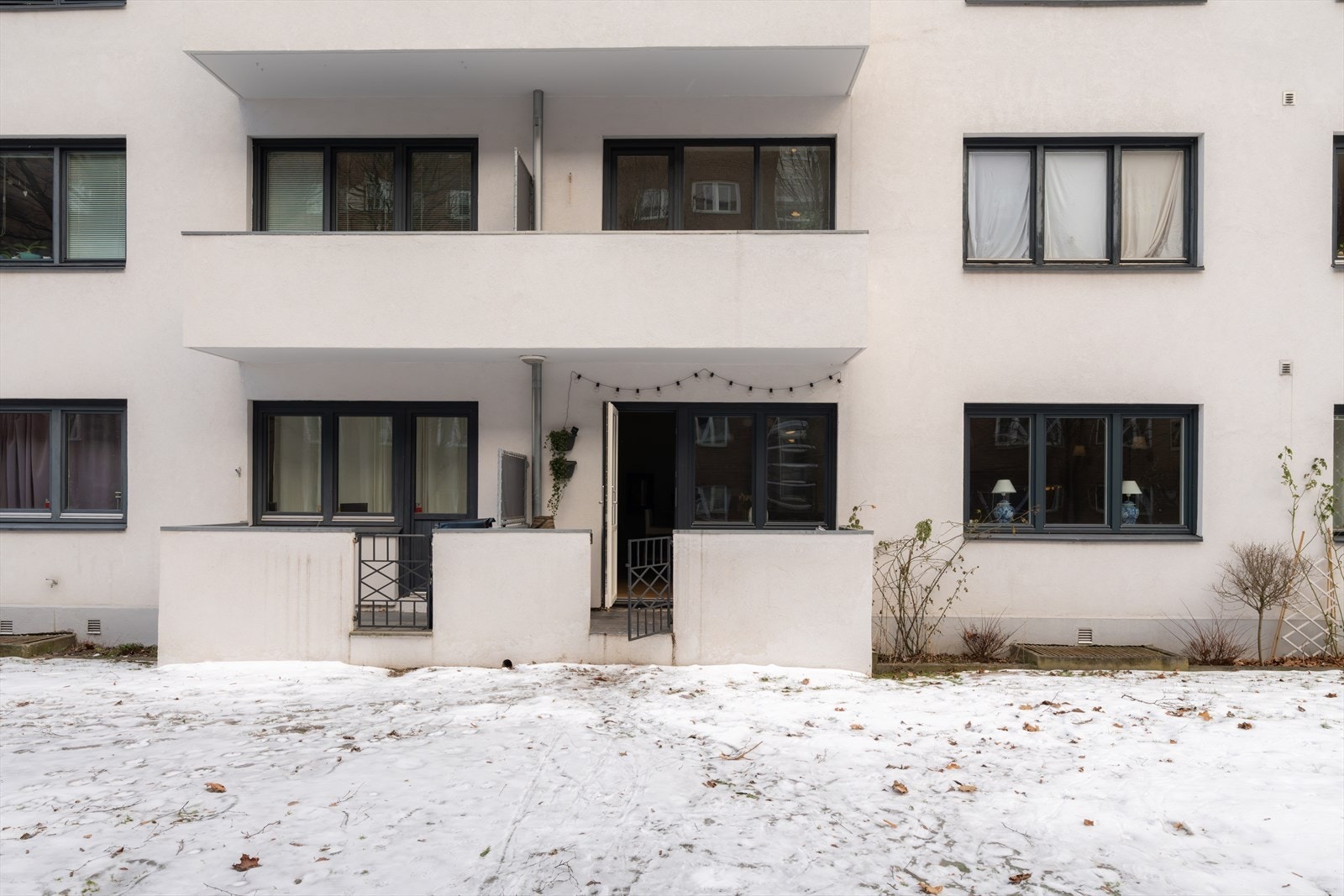 Fasade. Gode rekreasjonsmuligheter i nærområdet, med Gausta/Sognsvannsbekken som strekker seg fra Fløen T-banestasjon og hele veien opp til Sognsvann og marka Galleribilde