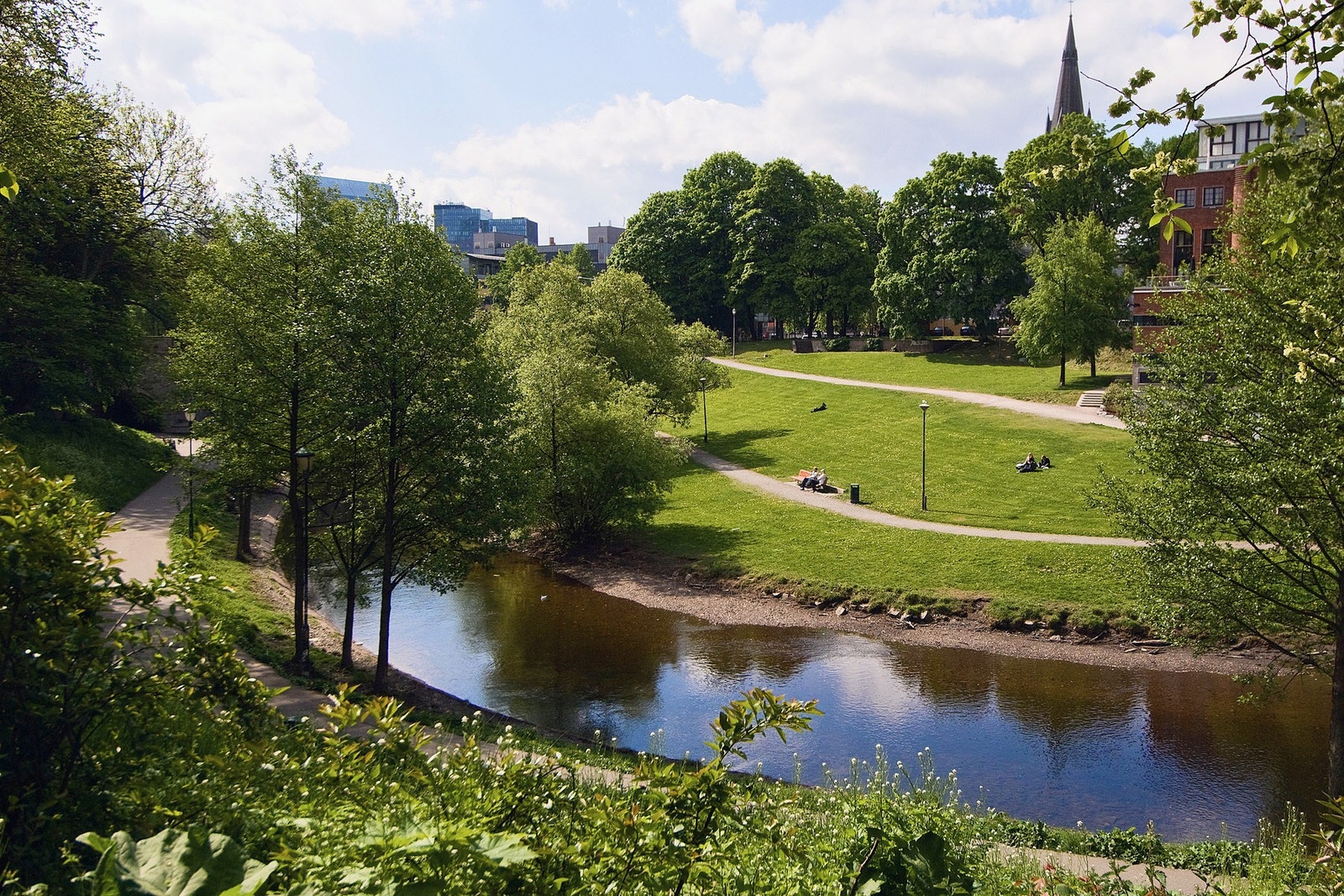 Akerselva er i kort gåavstand med flotte turmuligheter hele året Galleribilde