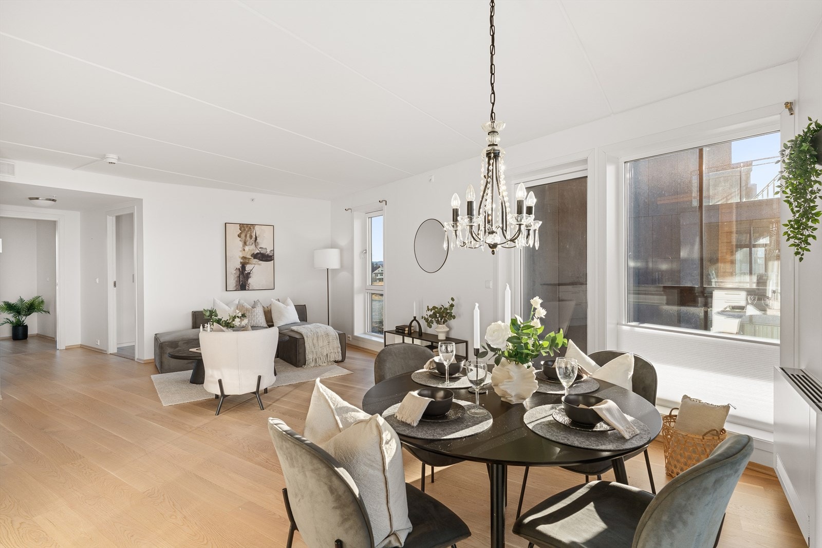 Et moderne leilighetskompleks med attraktiv og sentral beliggenhet midt i Sola sentrum. Galleribilde