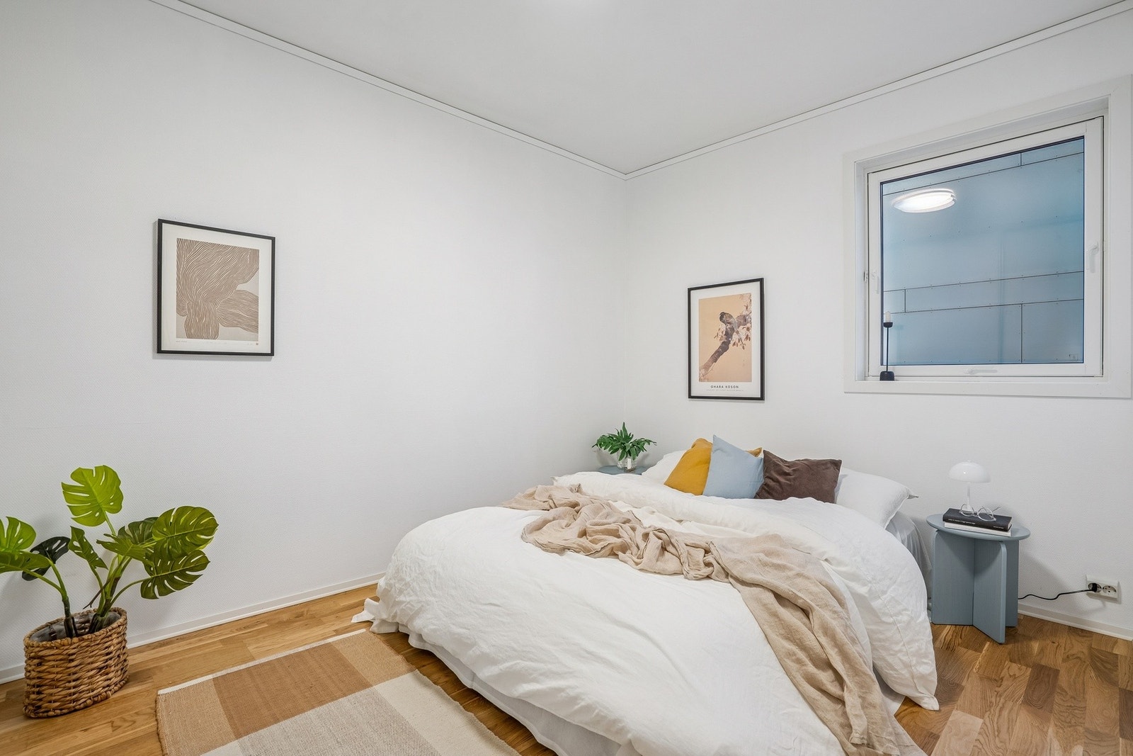 Soverommet er ganske stor, og god plass til en romslig graderobeløsning. Galleribilde