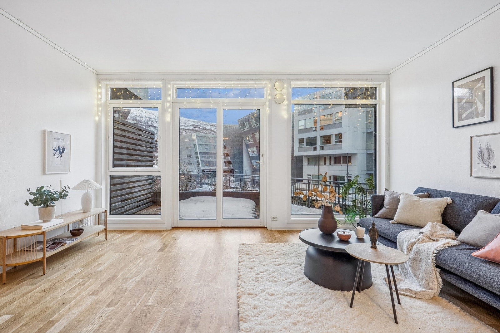 Leiligheten er lys og har en flott atmosfære. Galleribilde