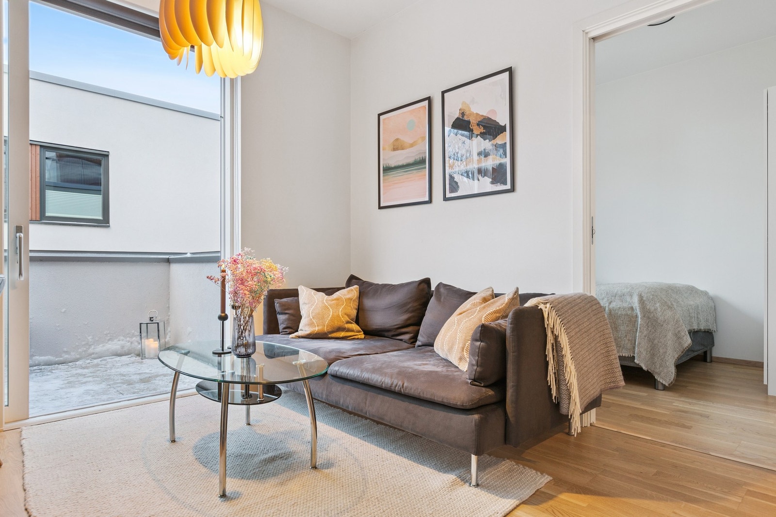 Særdeles flott og innbydende 3-roms toppleilighet. Galleribilde