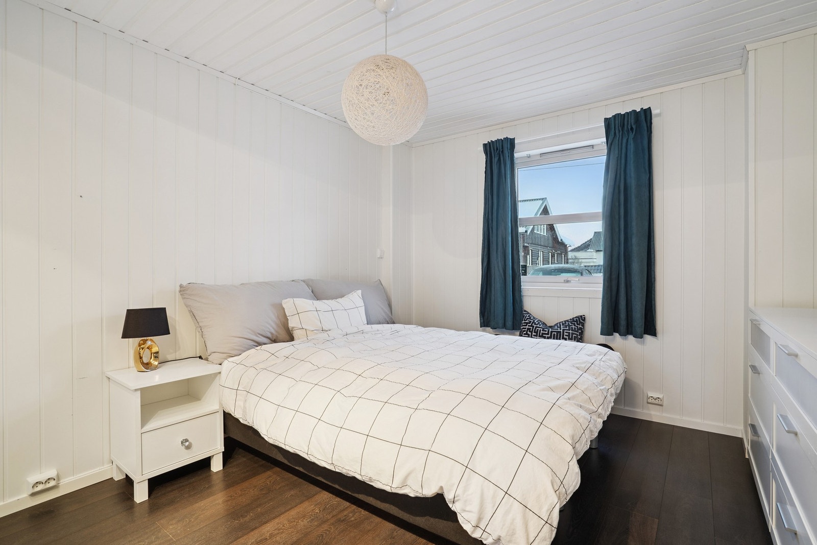 Hoveddel har 4 soverom - Soverom 1. Galleribilde