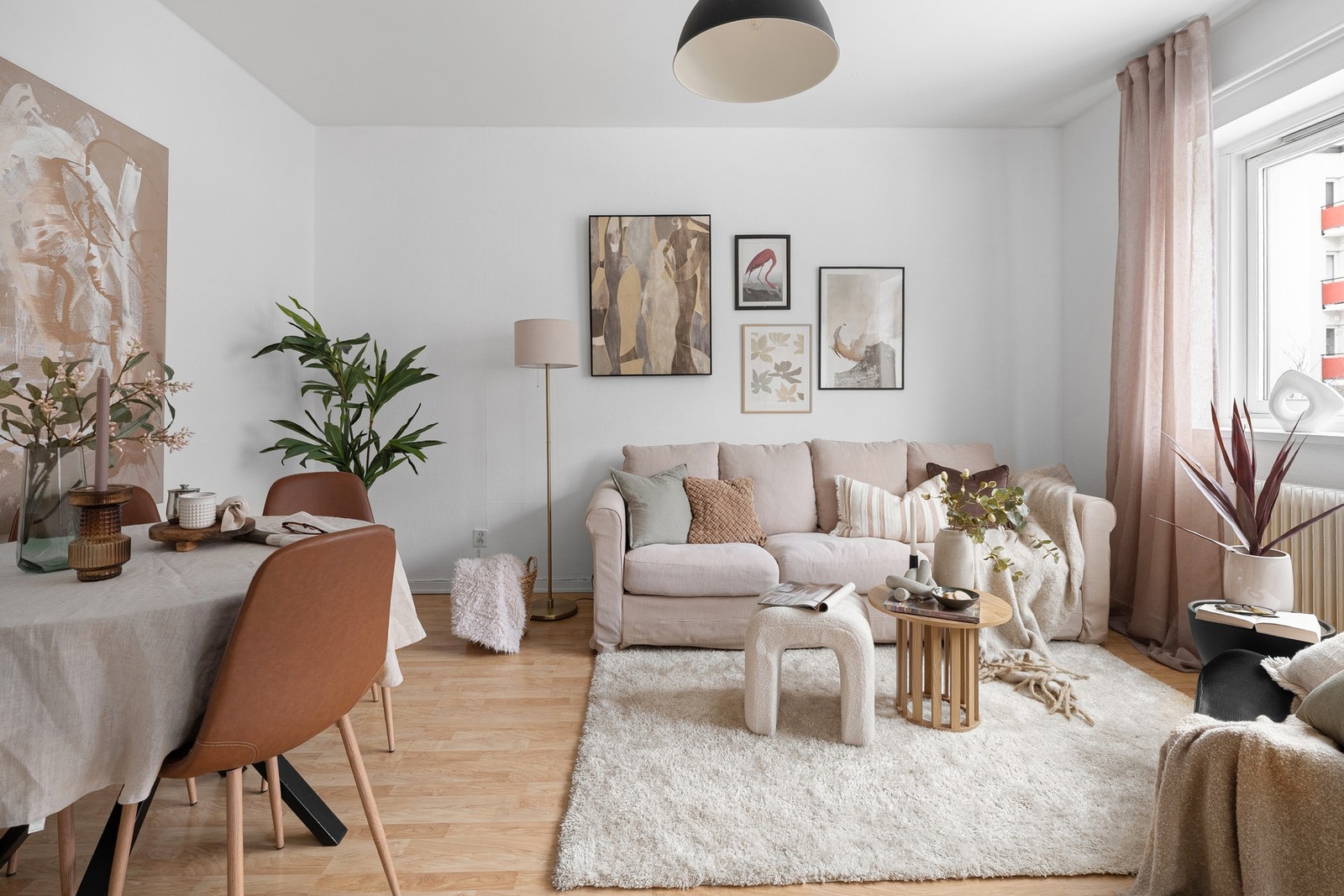 Avrinder Singh Hundal ved EIE Eiendomsmegling har gleden av å presentere Sinsenveien 24 - en gullbillett for deg som vil skape et personlig hjem fra bunnen av. Foto: Tigerstaden Boligfoto AS (Henrik Fjøroft Sporsheim) Galleribilde