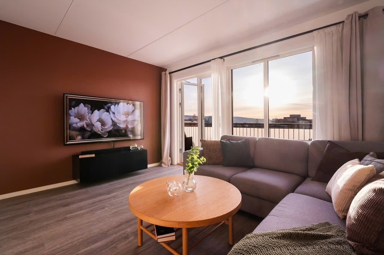 Utgang til balkong fra stuen Galleribilde