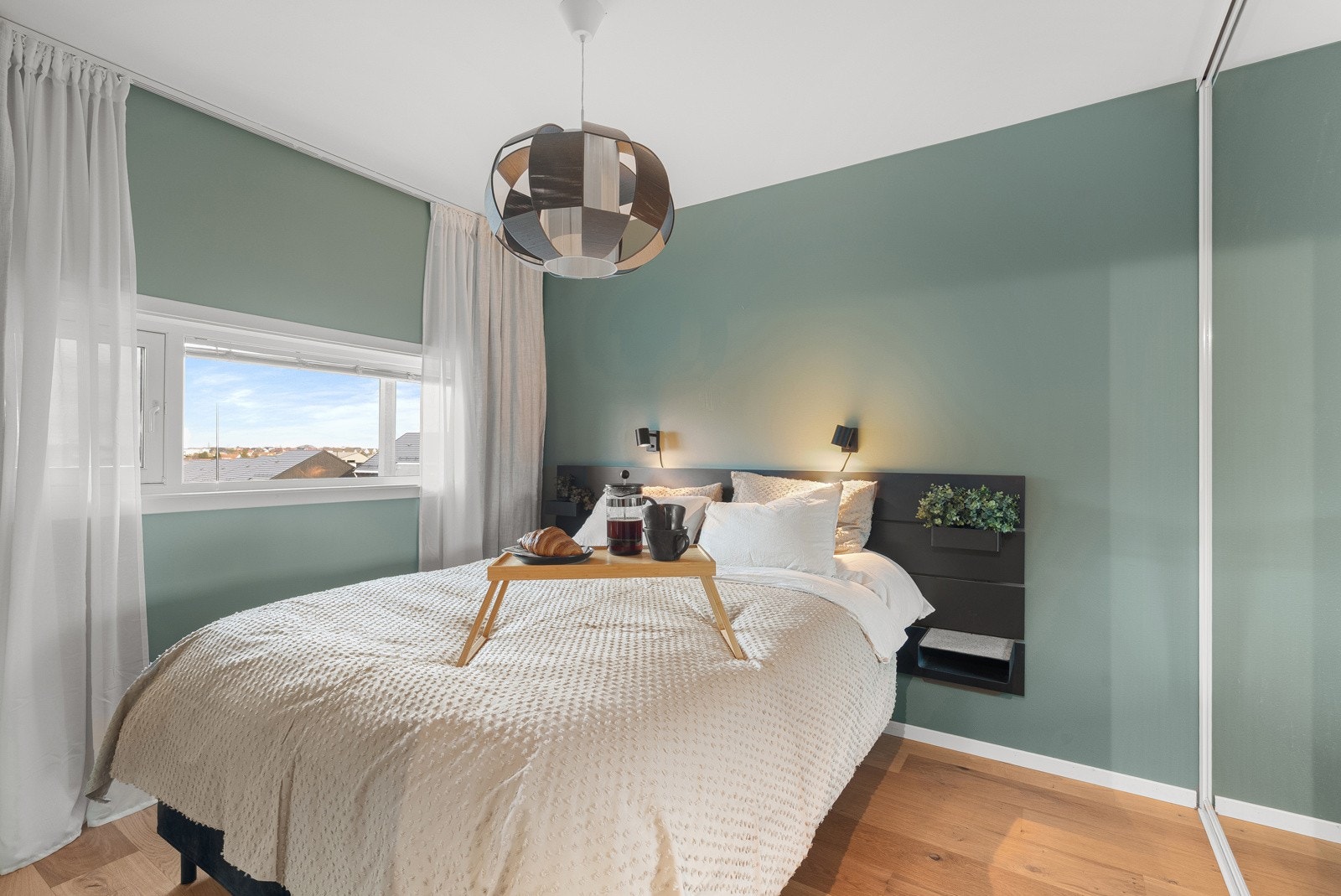 Delikat fargevalg. Galleribilde