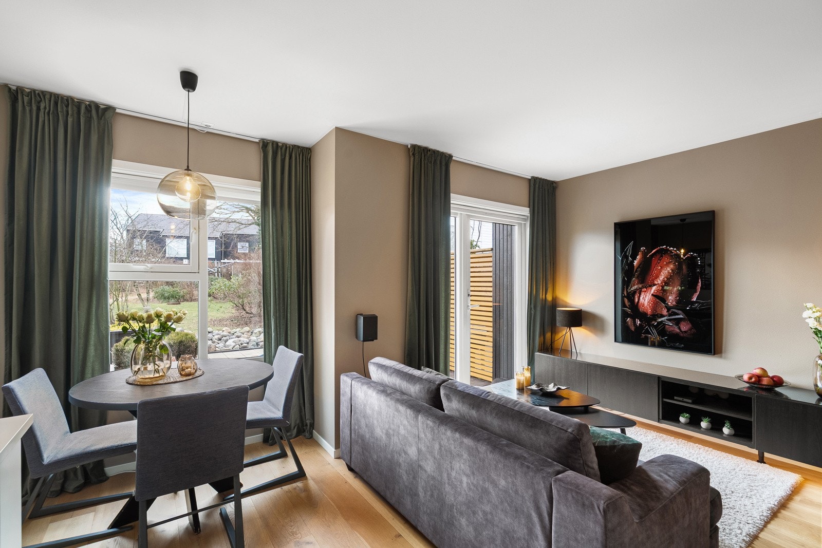 Stephan Erichsen v/Proaktiv Eiendomsmegling Sola har gleden av å presentere Tårnfalkveien 2B for salg. Galleribilde