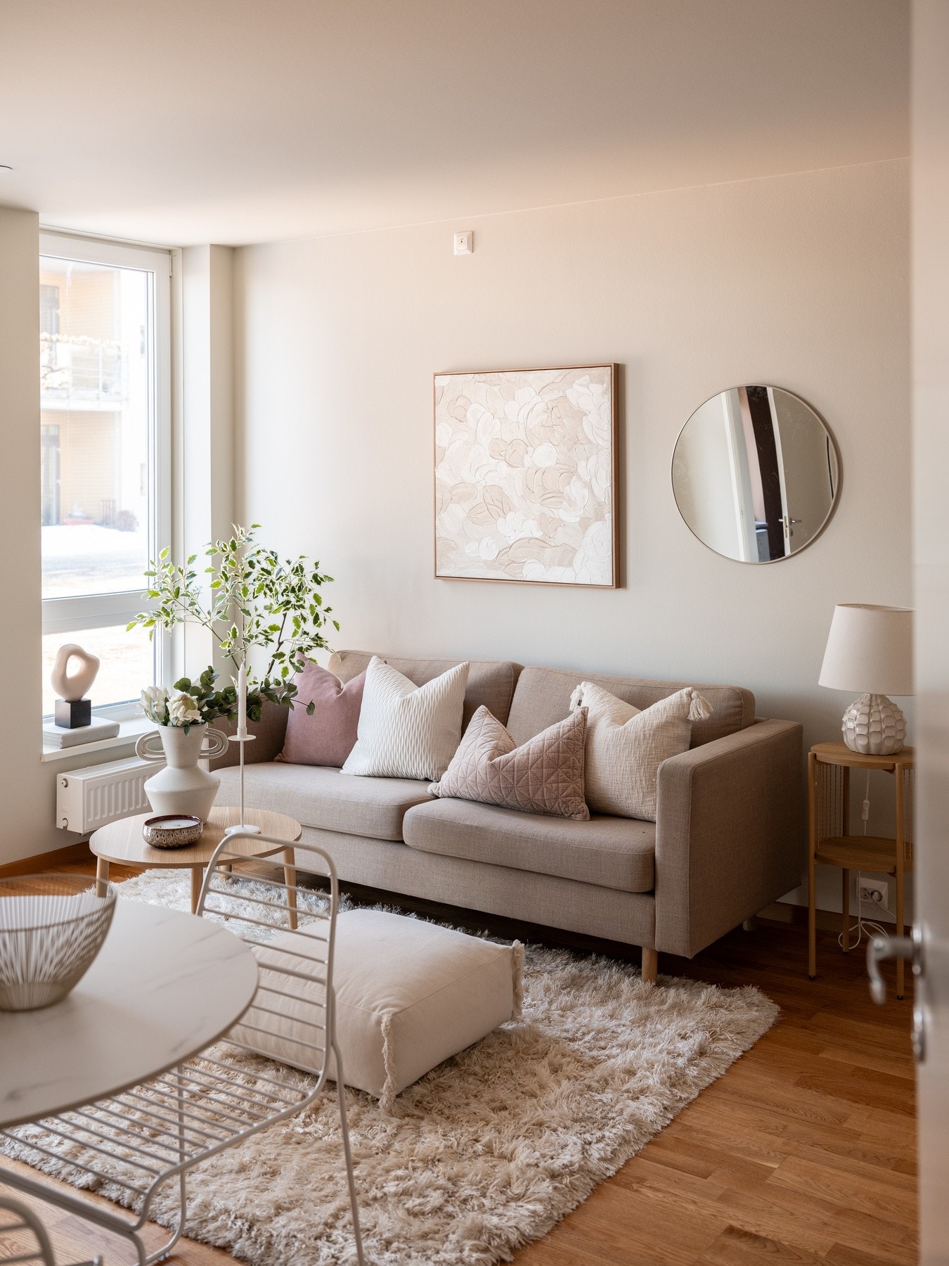 Leiligheten ligger flott til på Munkvoll, med en attraktiv beliggenhet, kun en kort tur fra Trondheim sentrum og Bymarka. Galleribilde