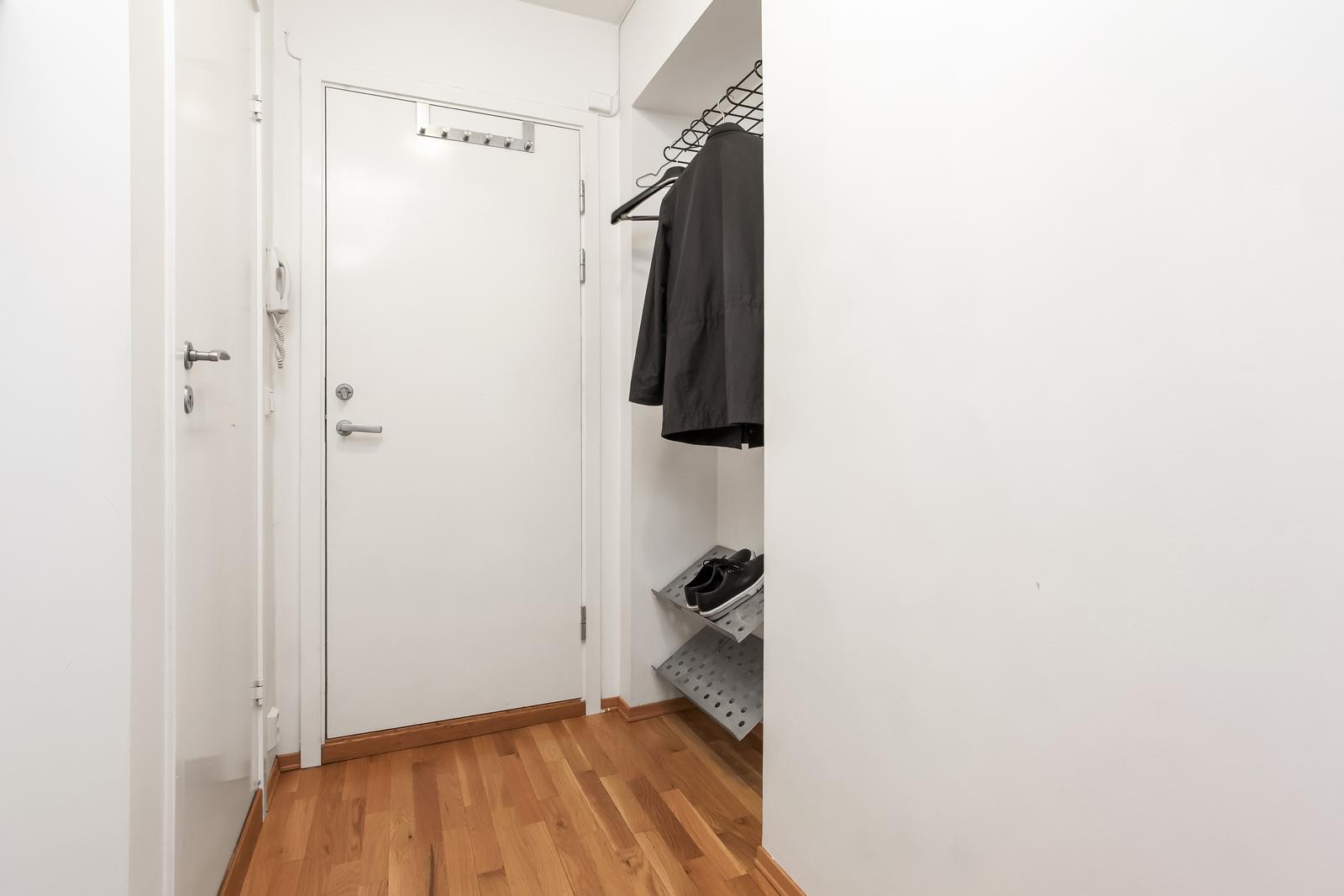 Entrè med god opphengsplass Galleribilde