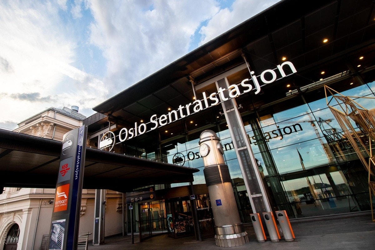 Oslo Sentralstasjon / Jernbanetorget (400M) Galleribilde